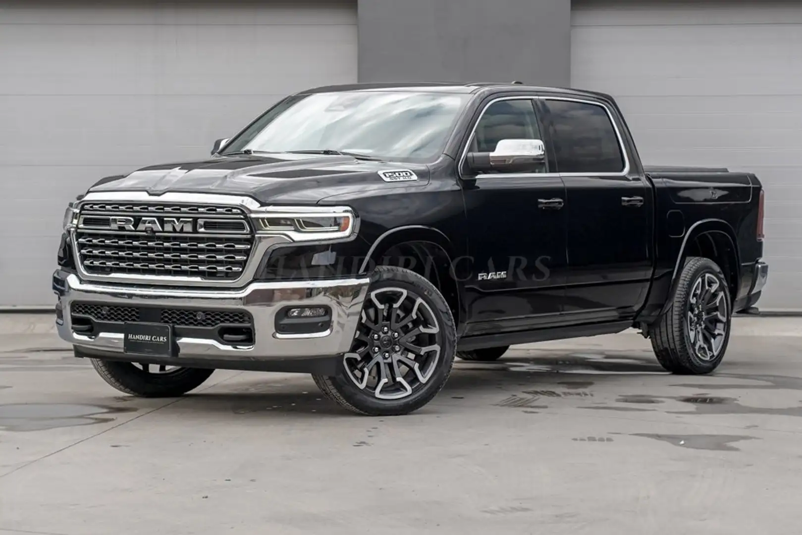 Dodge RAM 2025 Longhorn 540 PK € 81300 +AIR SUSPENSION Noir - 1