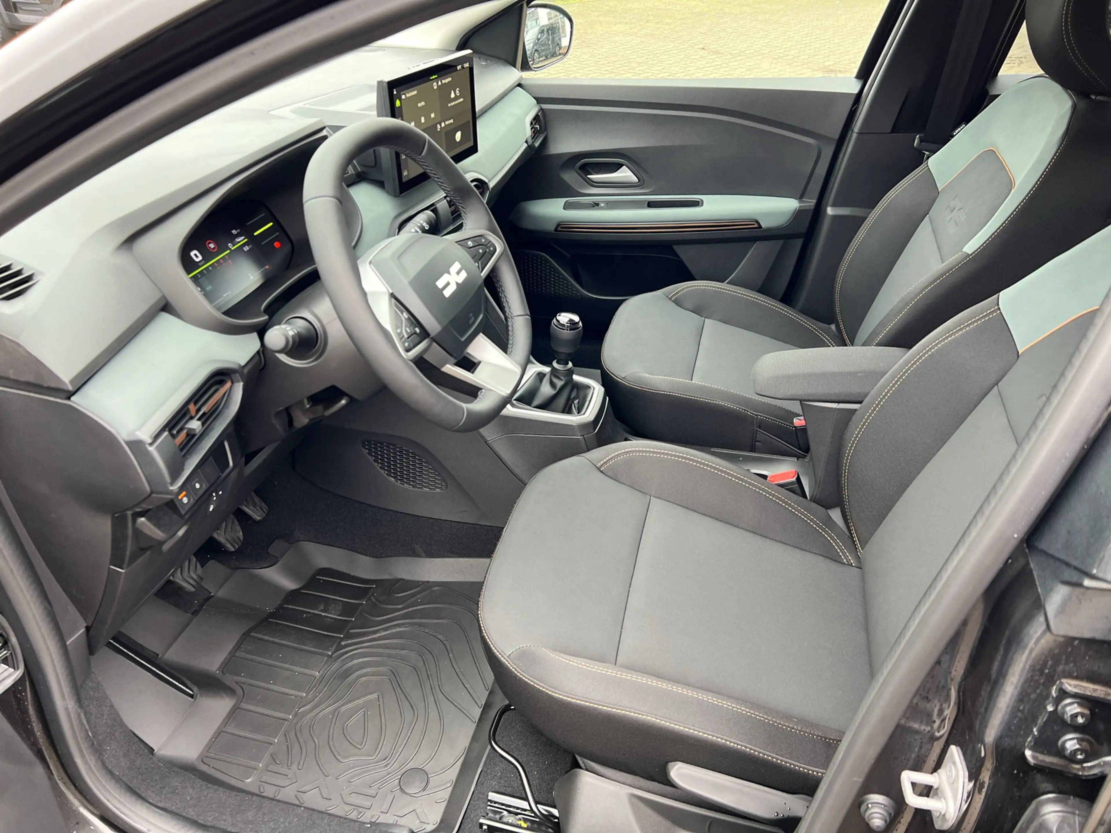 Dacia Jogger TCe 110 Extreme 7-S SHZ+LKHZ+RFK — photo 5