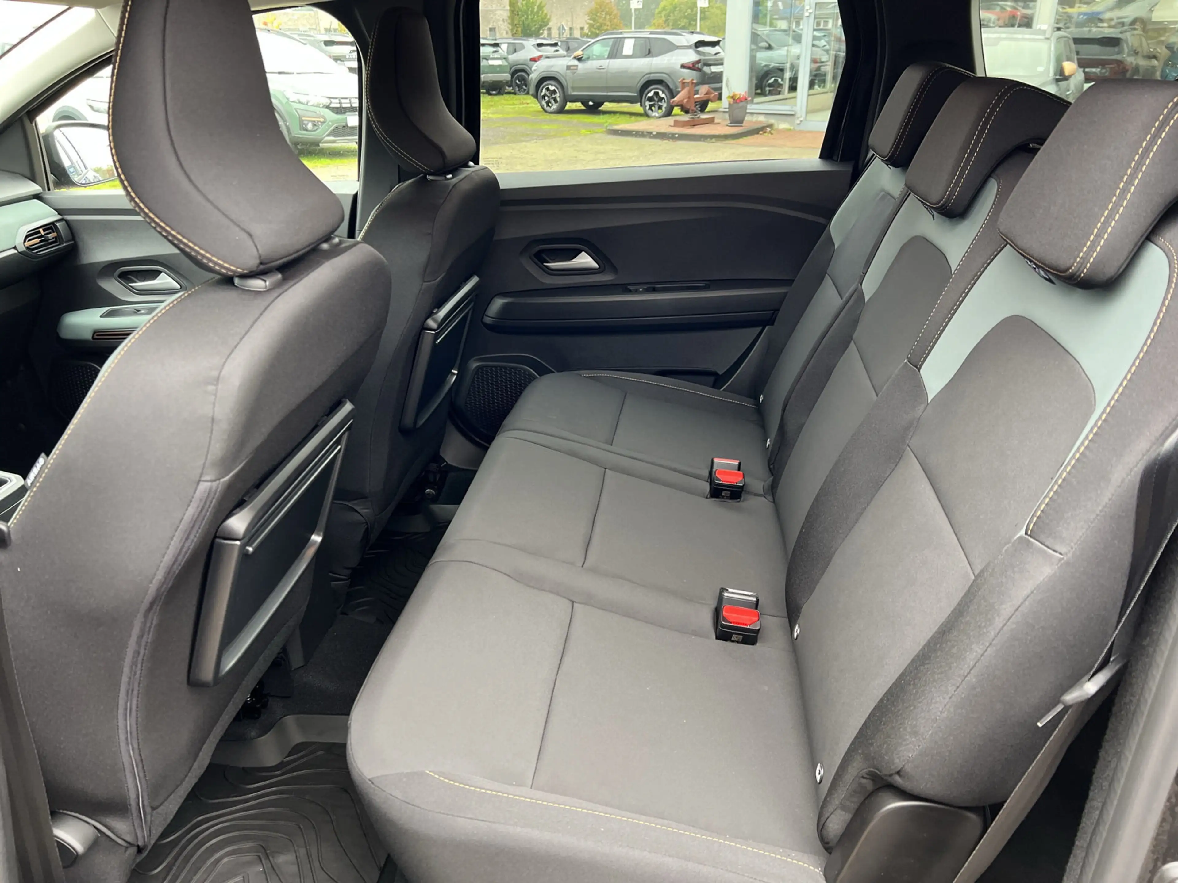 Dacia Jogger TCe 110 Extreme 7-S SHZ+LKHZ+RFK — photo 10
