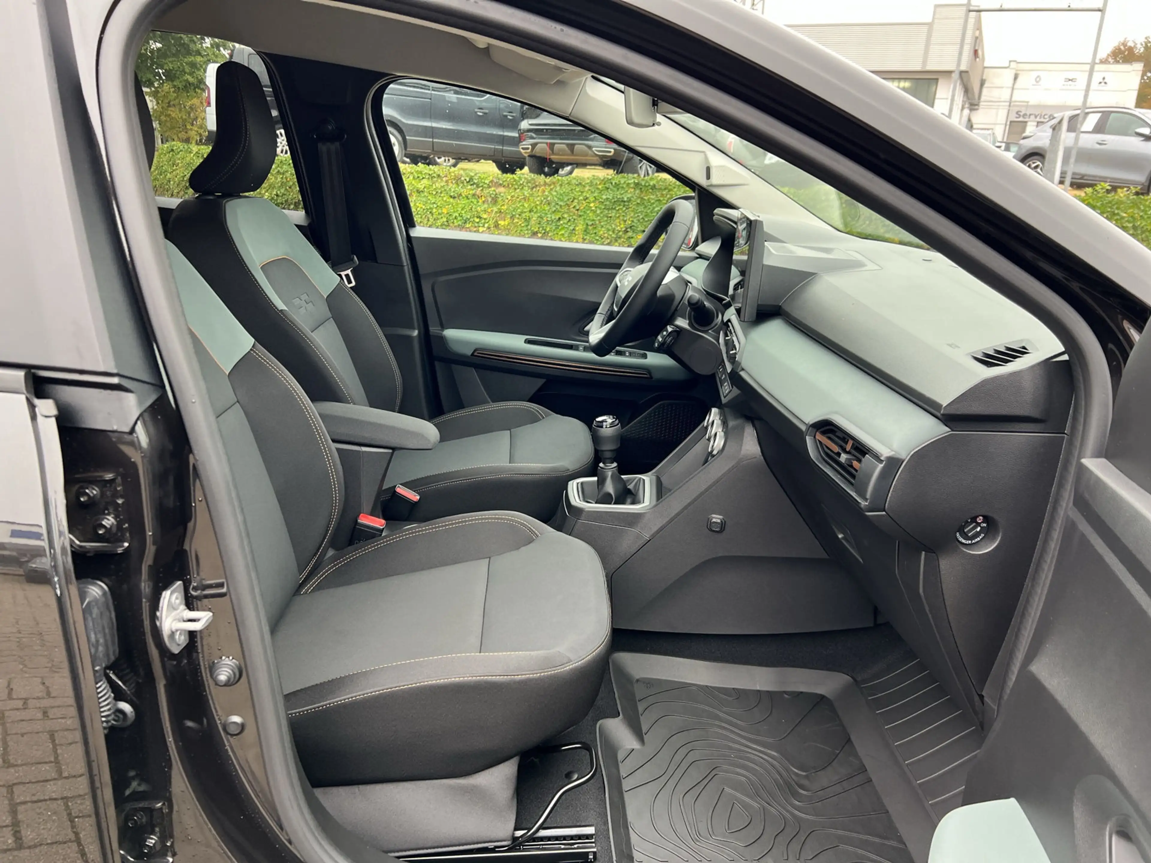 Dacia Jogger TCe 110 Extreme 7-S SHZ+LKHZ+RFK — photo 9