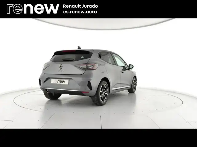 Renault Clio view 2
