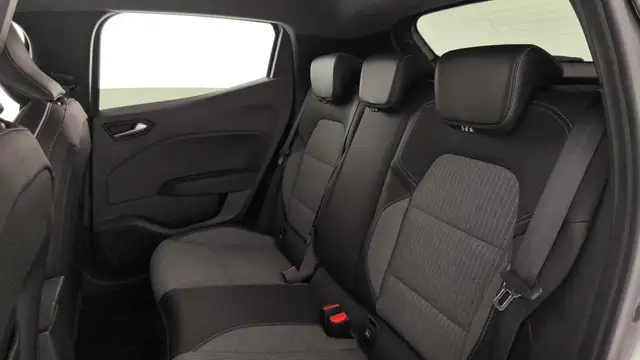 Renault Clio view 13