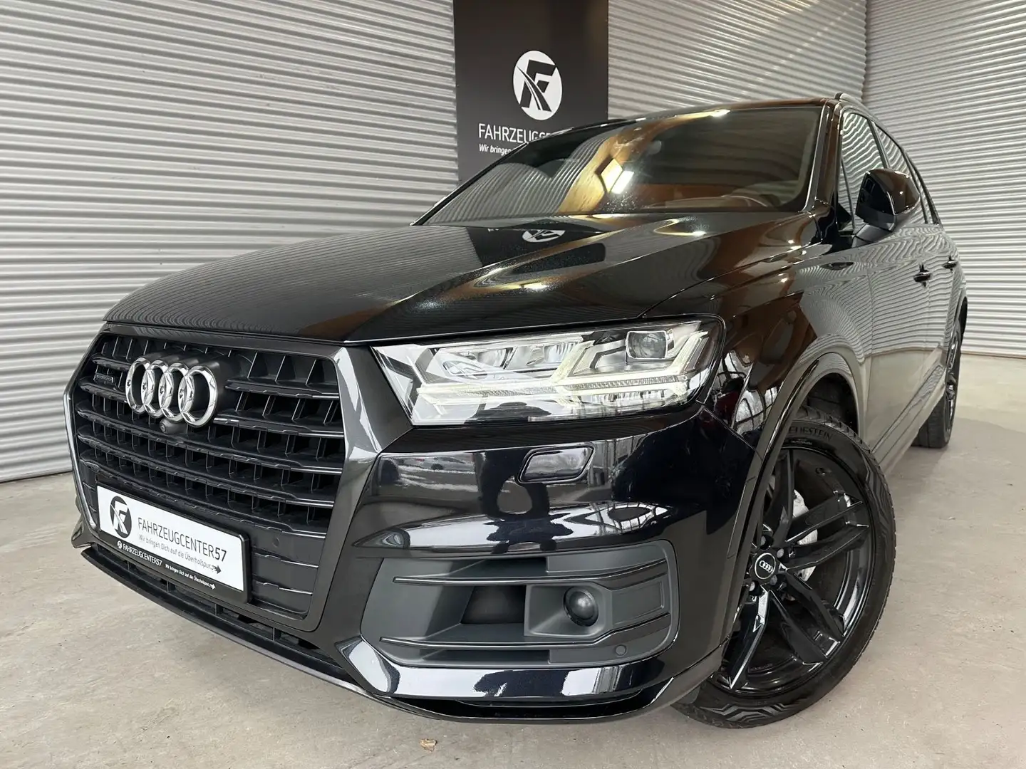Audi Q7 3.0 TFSI QUATTRO/BOSE/HUD/ACC/360°/PANO Schwarz - 1