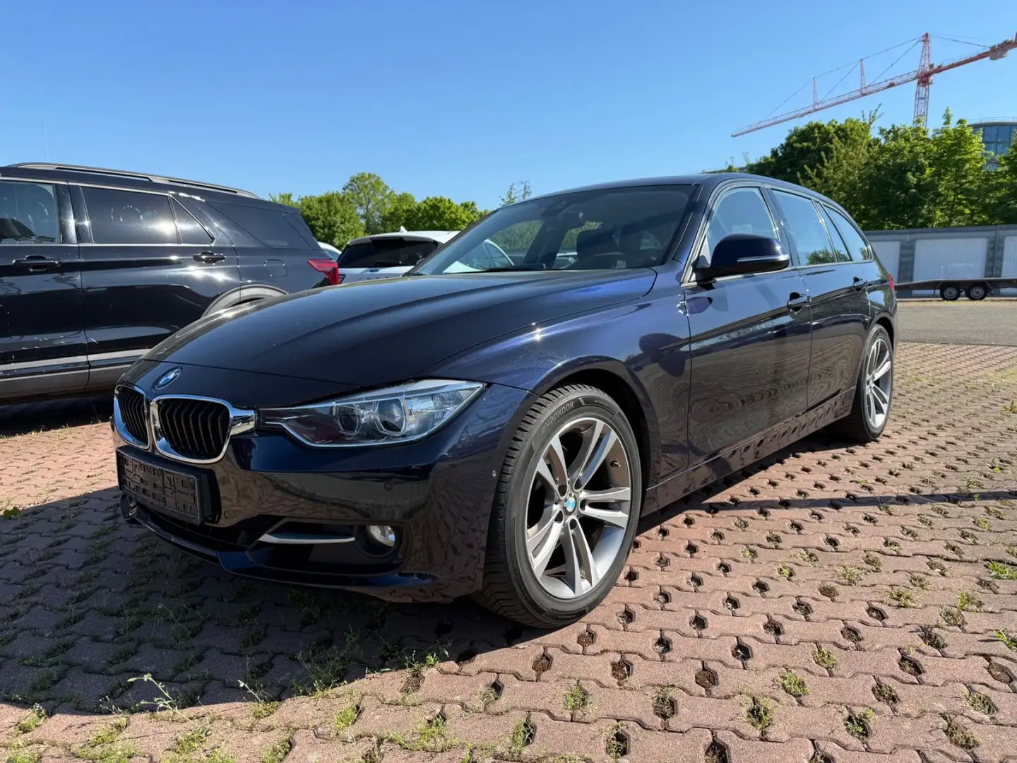 BMW 328 Touring 328 i xDrive+Navi+RFK+Panorama+Allwetter Albastru - 1
