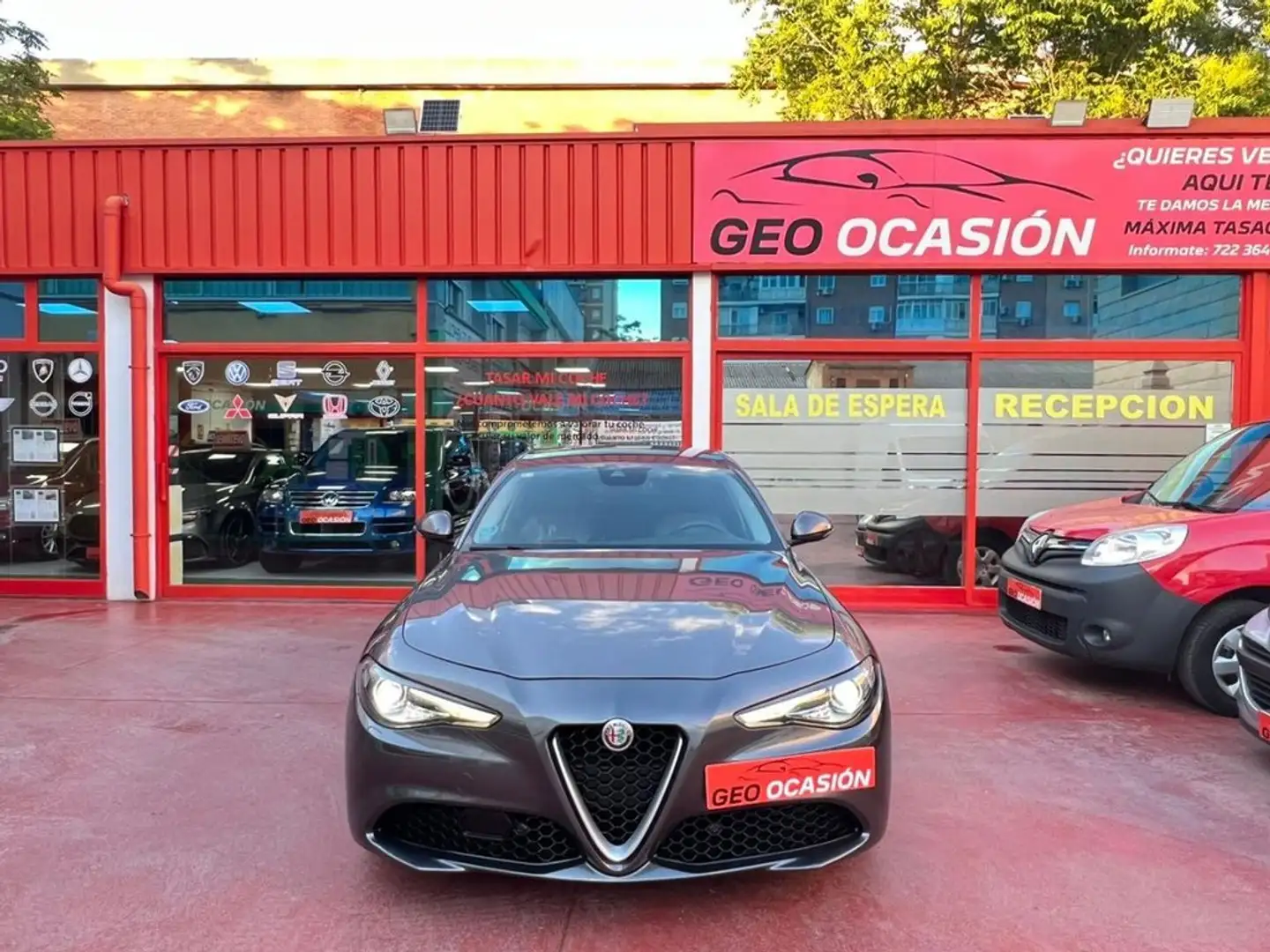 Alfa Romeo Giulia 2.2 Diesel Super Aut. 180 Gris - 2