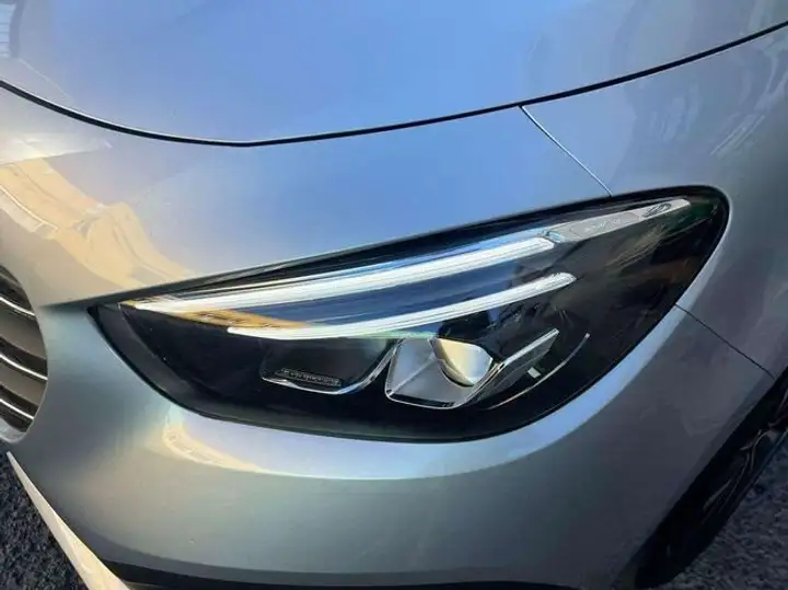 Mercedes-Benz Clase C 2023, foto 5
