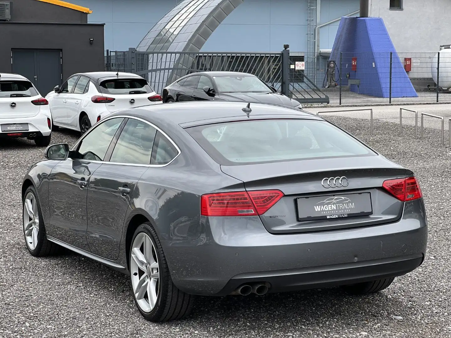 Audi A5 2.0 TDI Sportback - Xenon - Navi - Leder Grau - 2