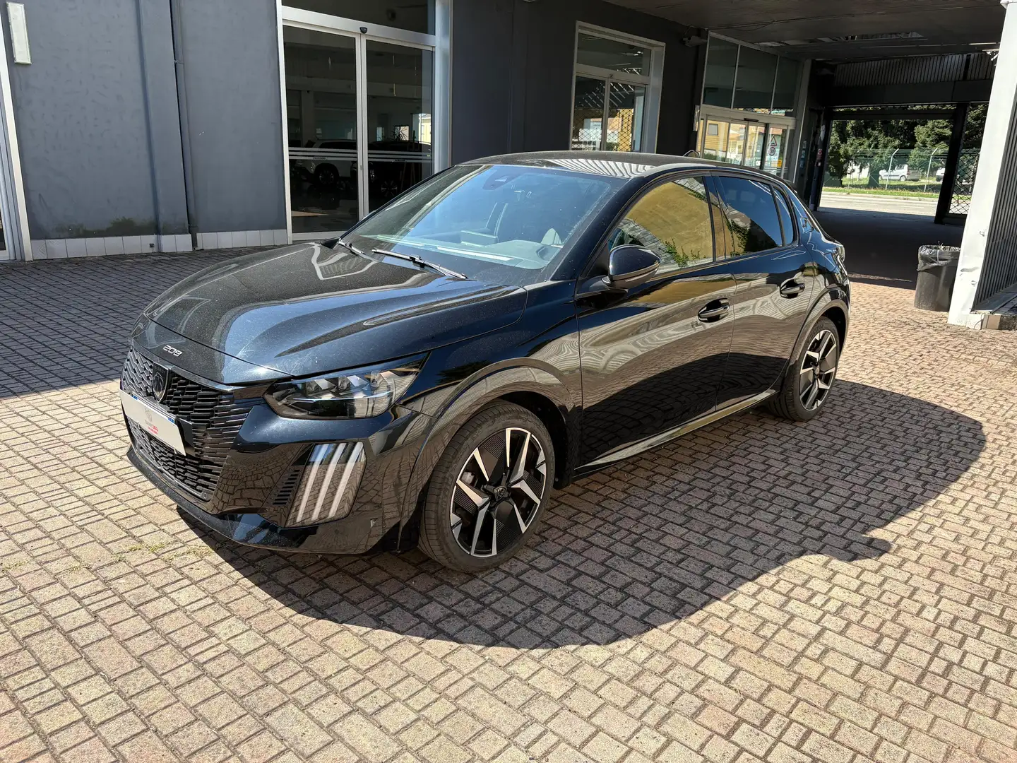Peugeot 208 208 II 2023 1.2 puretech GT s Noir - 1