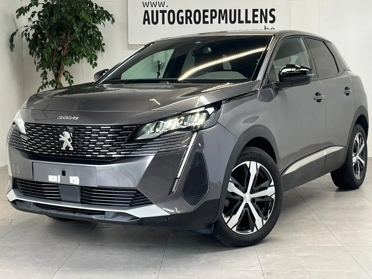 Peugeot 3008 3008 Allure Pack EAT8 Stříbrná - 1