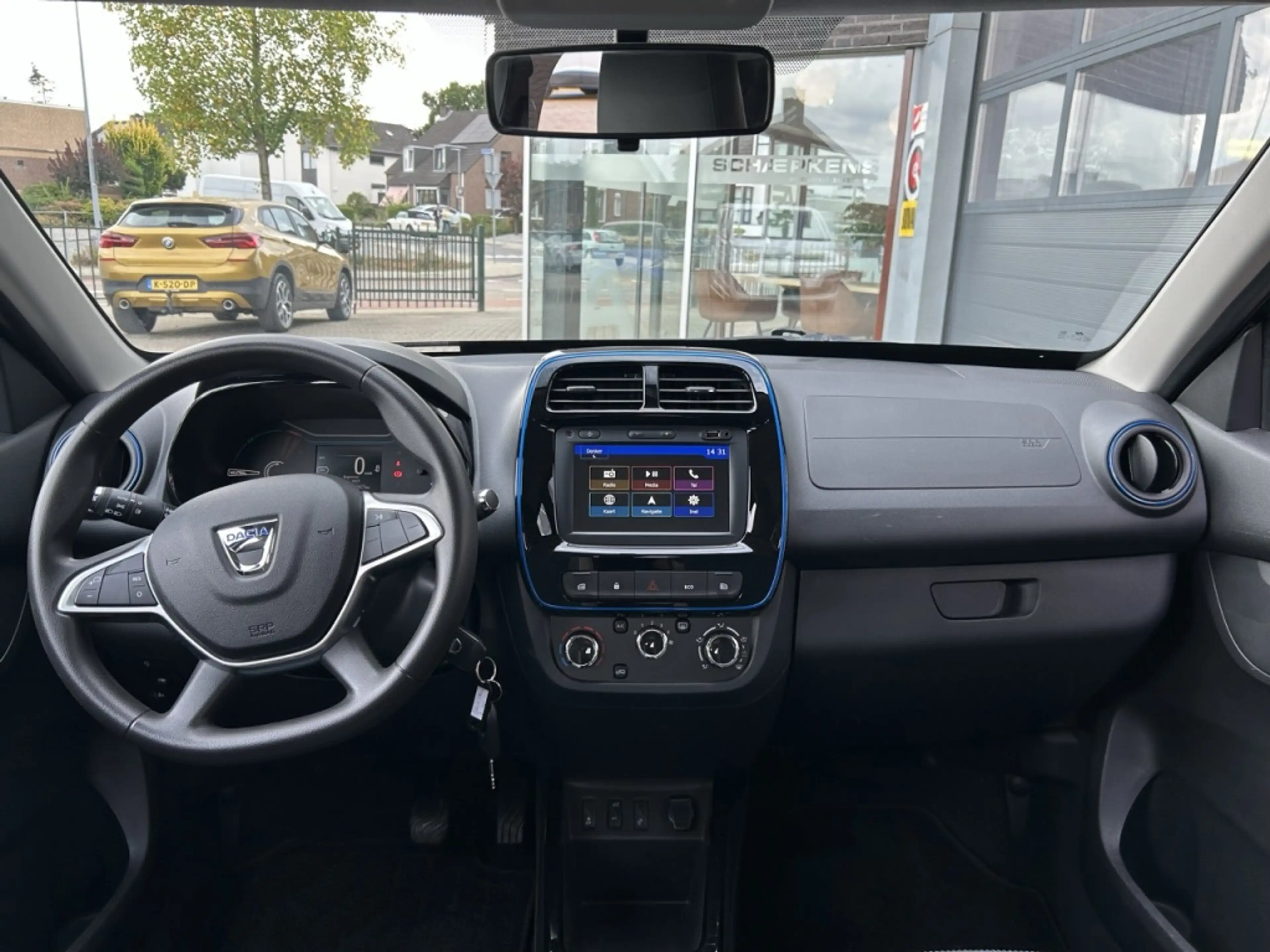 Dacia Spring Electric 45 Comfort Plus Orange Pack 27kWh — photo 5
