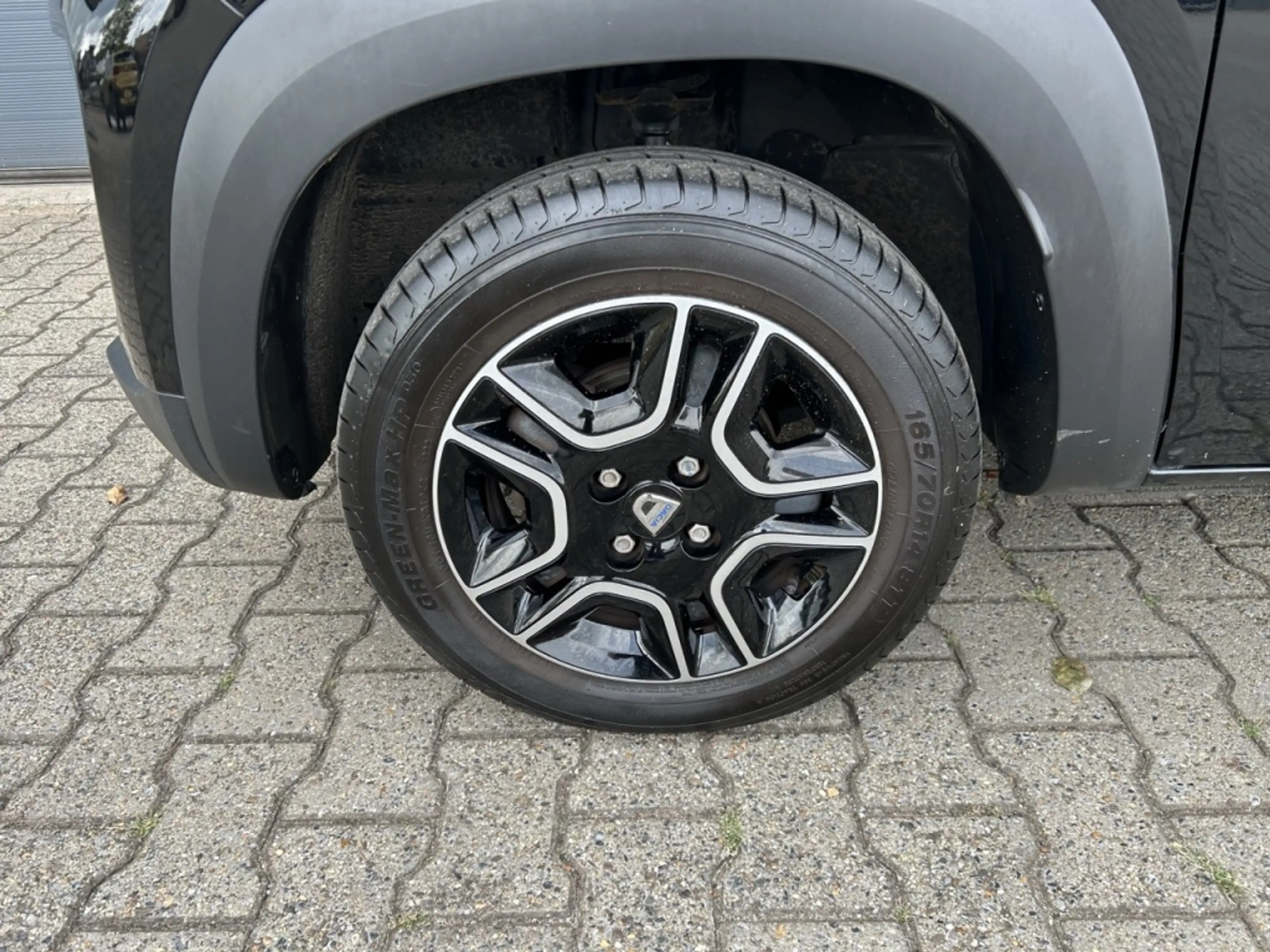 Dacia Spring Electric 45 Comfort Plus Orange Pack 27kWh — photo 4