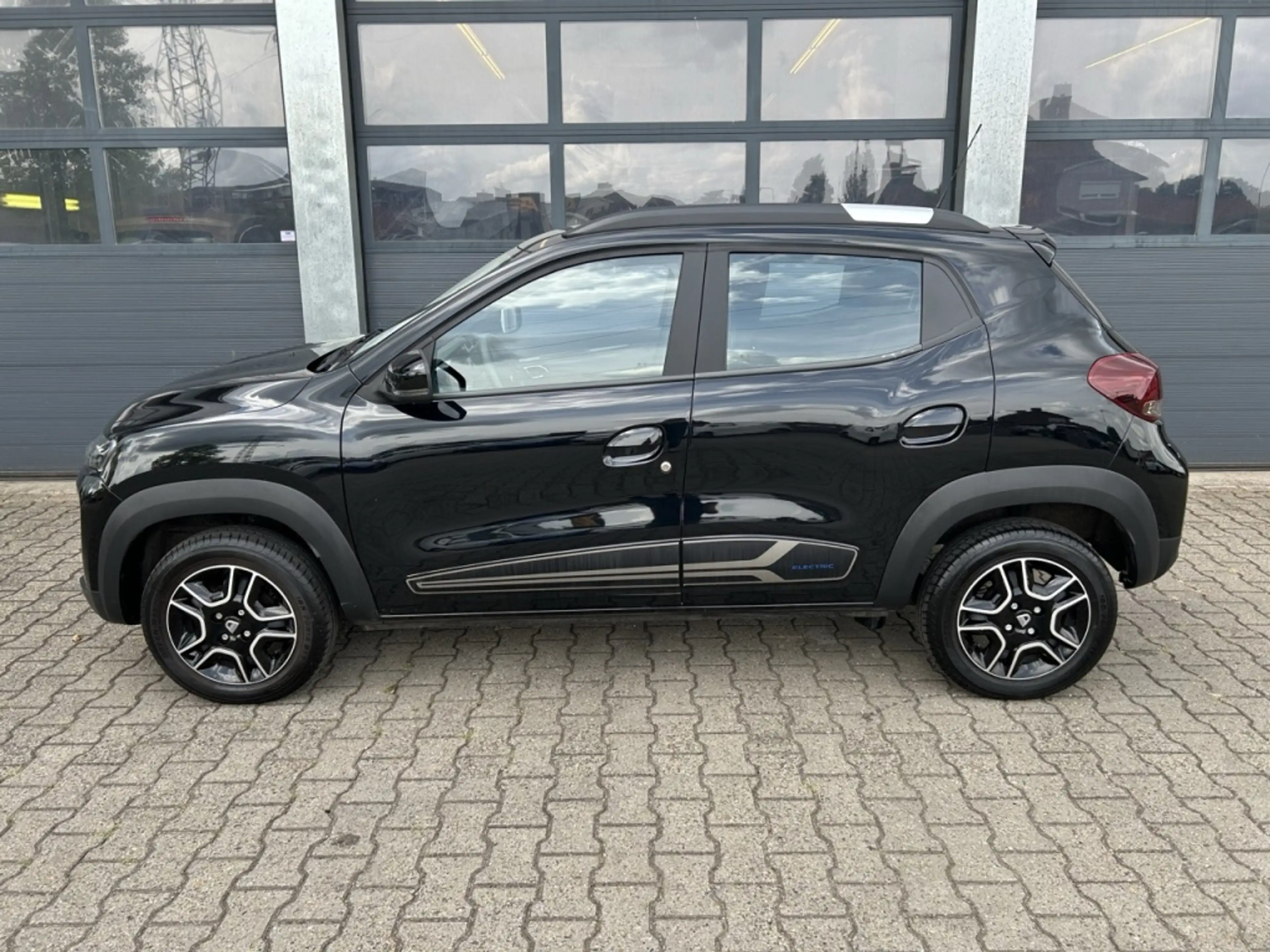 Dacia Spring Electric 45 Comfort Plus Orange Pack 27kWh — photo 2