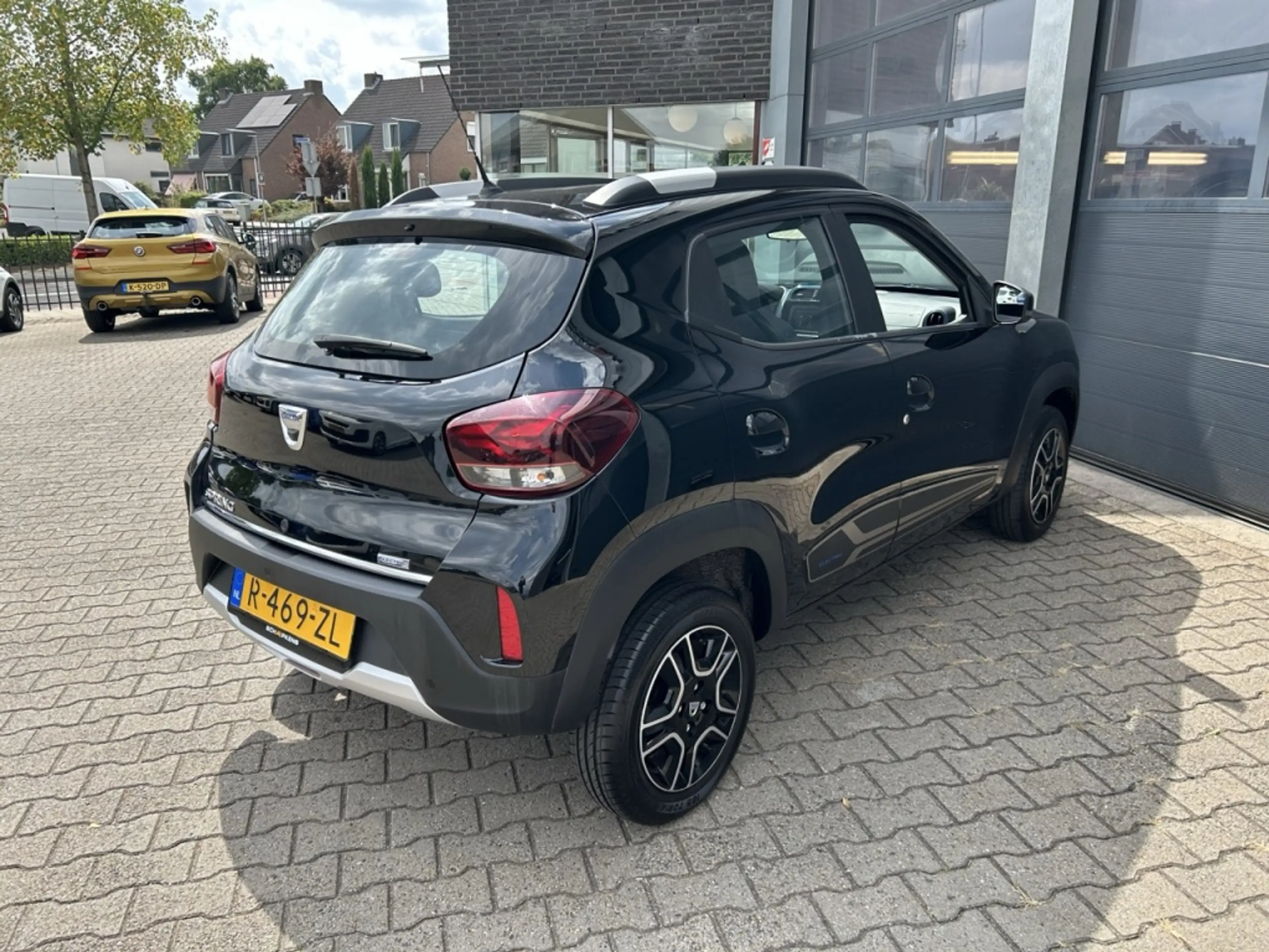 Dacia Spring Electric 45 Comfort Plus Orange Pack 27kWh — photo 13