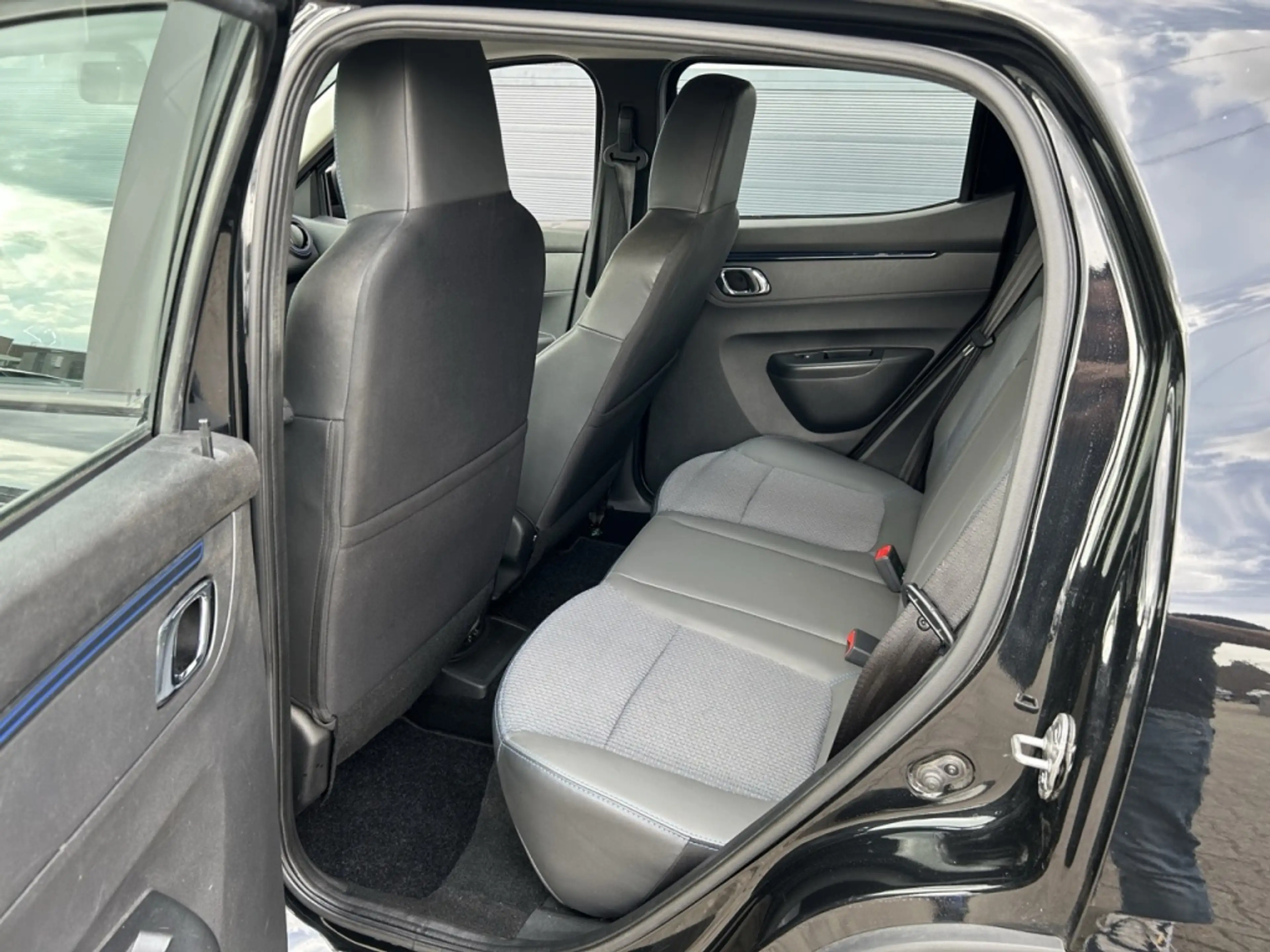 Dacia Spring Electric 45 Comfort Plus Orange Pack 27kWh — photo 7