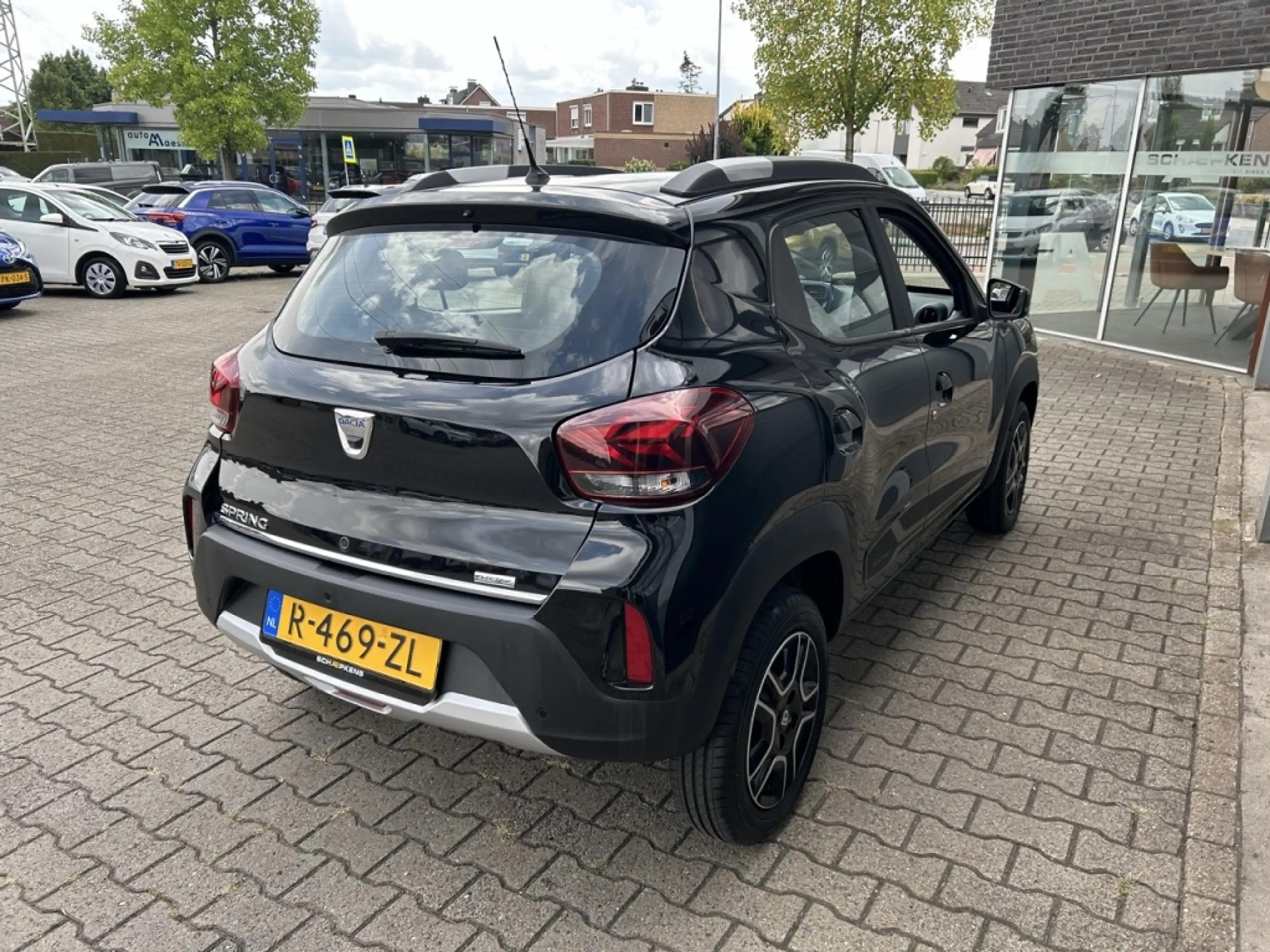 Dacia Spring Electric 45 Comfort Plus Orange Pack 27kWh — photo 12