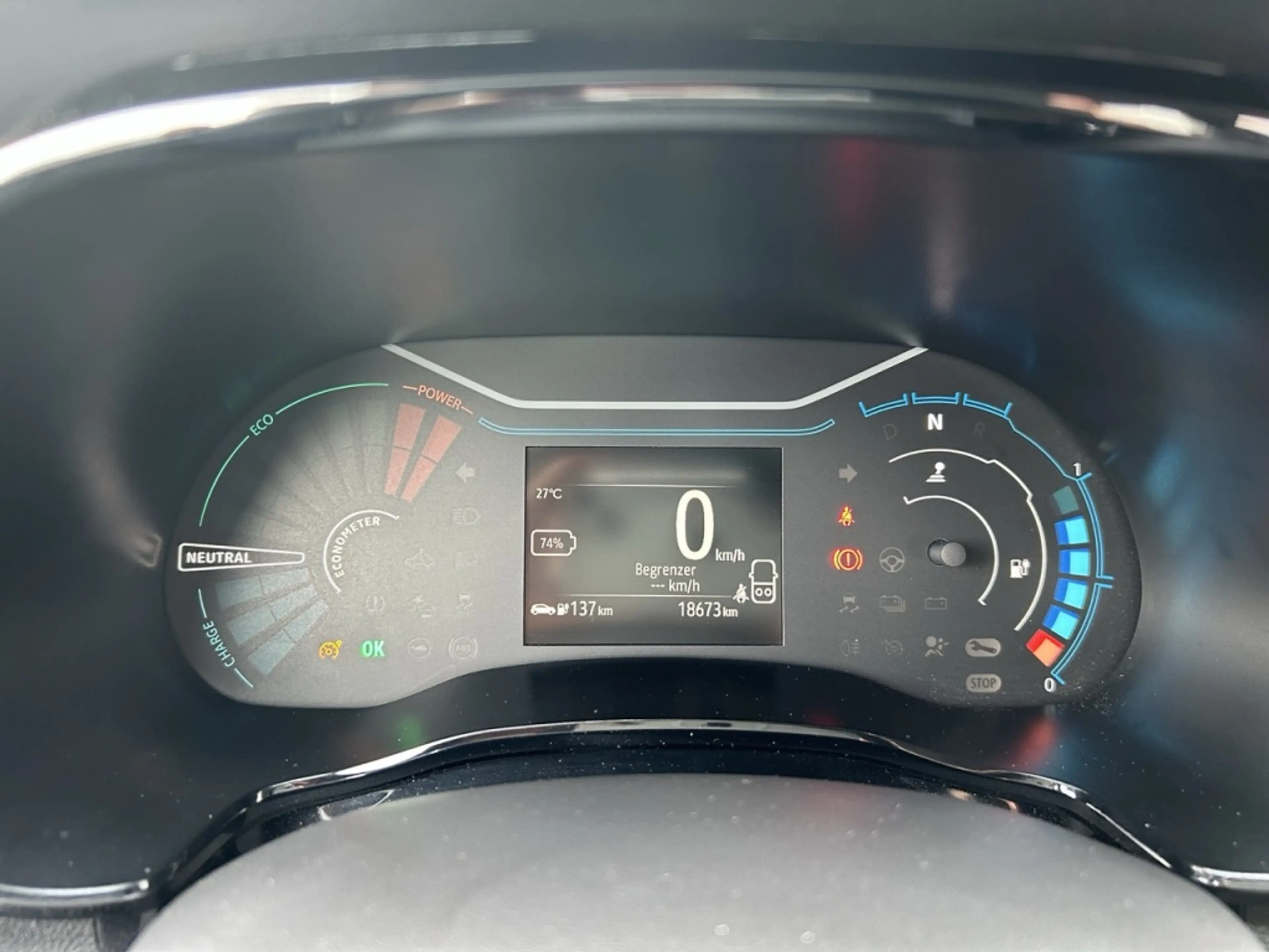 Dacia Spring Electric 45 Comfort Plus Orange Pack 27kWh — photo 8