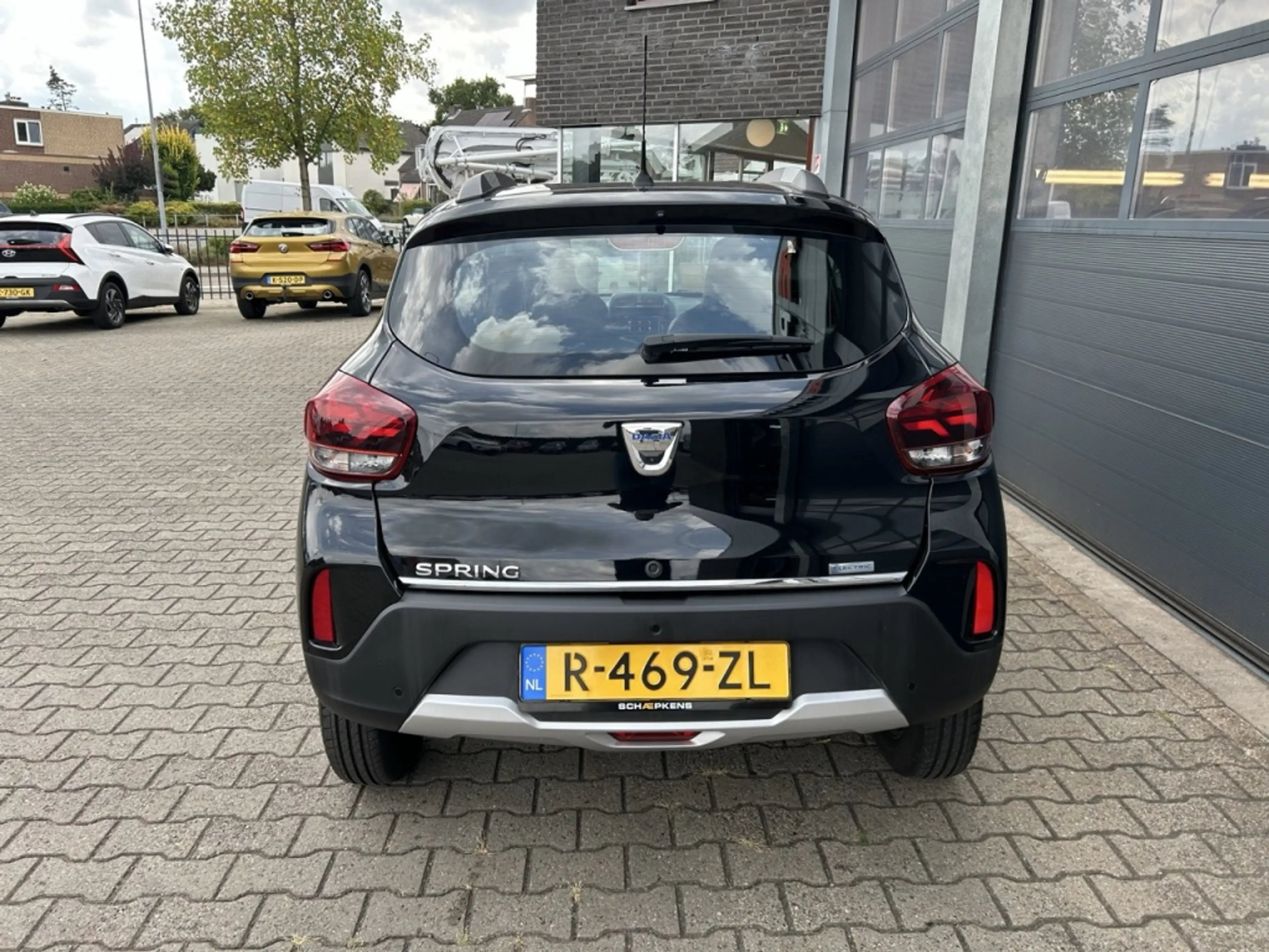 Dacia Spring Electric 45 Comfort Plus Orange Pack 27kWh — photo 11