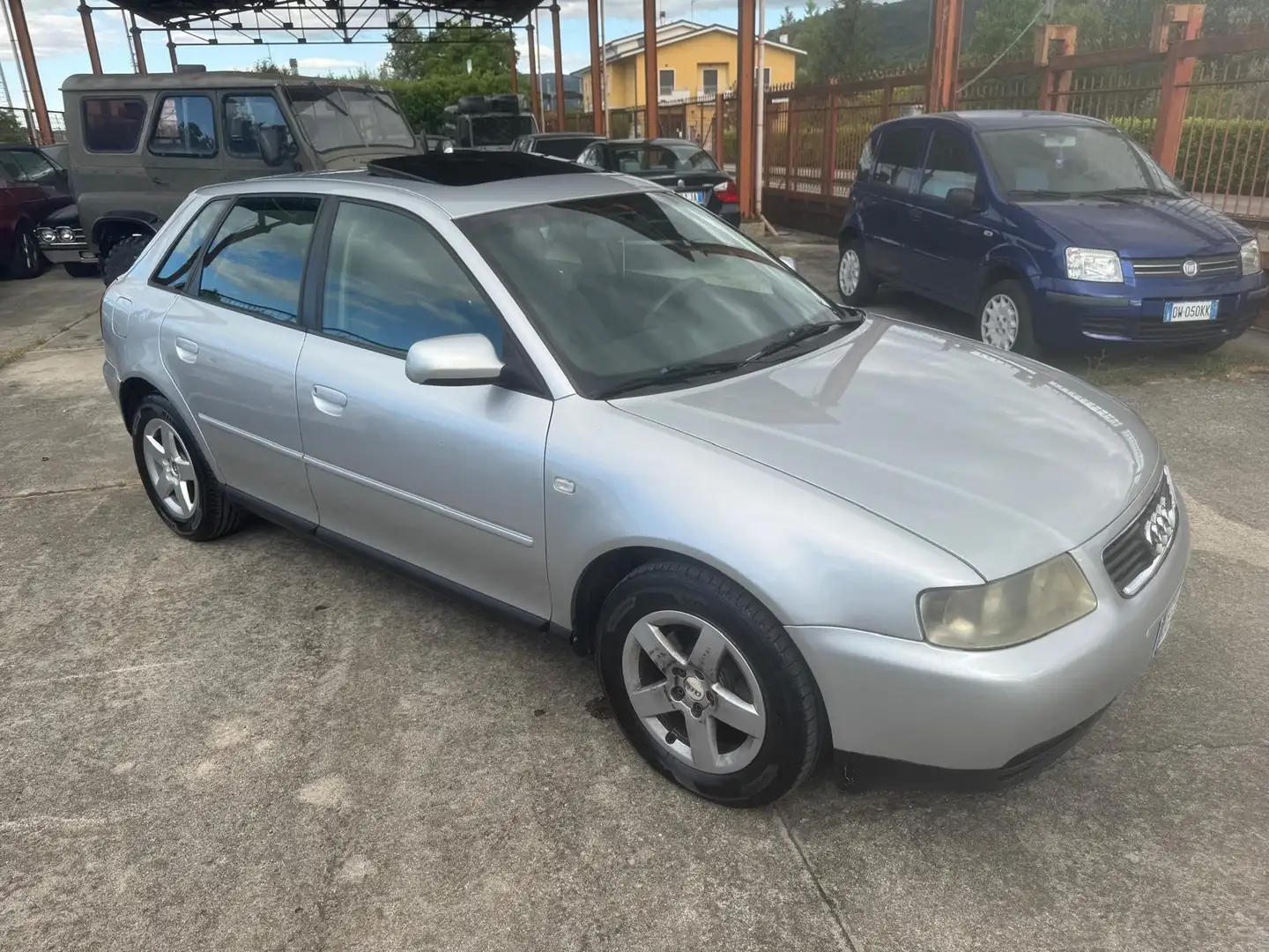 Audi A3 A3 5p 1.6 Ambition Grigio - 2