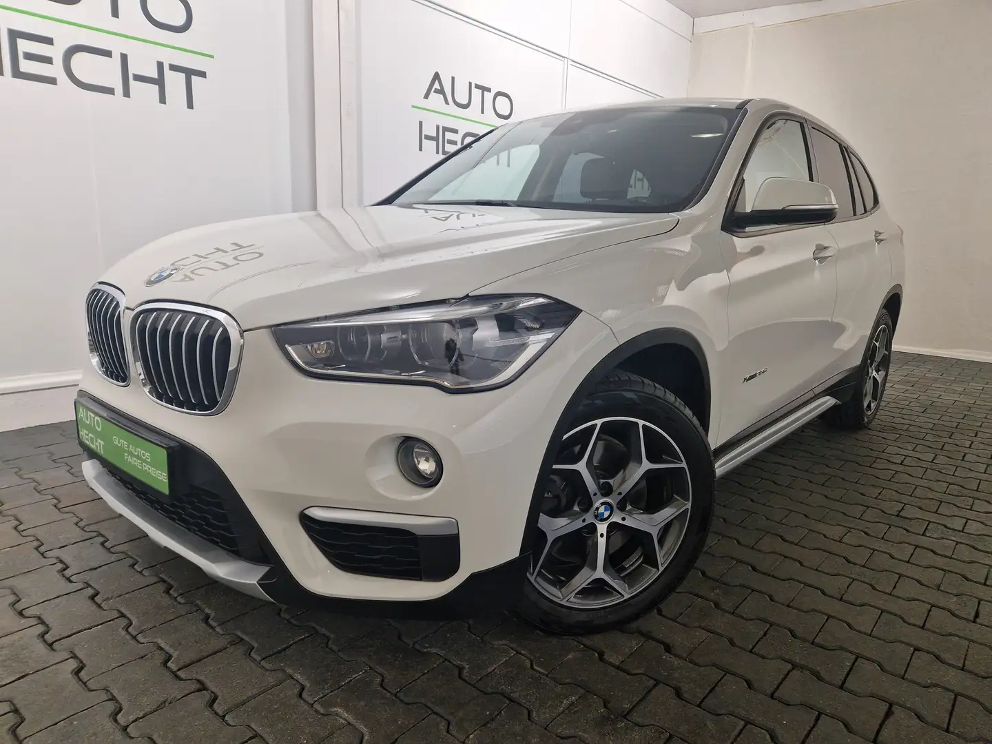 BMW X1 xDrive25d Driving Assistant Plus, LED Weiß - 1