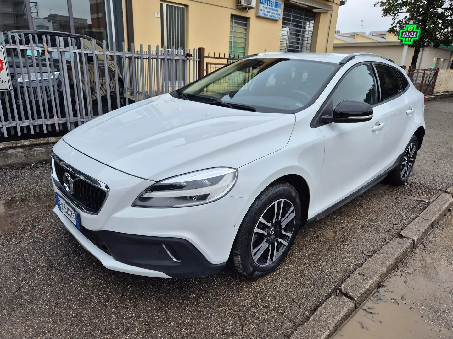 Volvo V40 Cross Country V40 Cross Country 2.0 d2 Business Plus my19 Blanc - 2