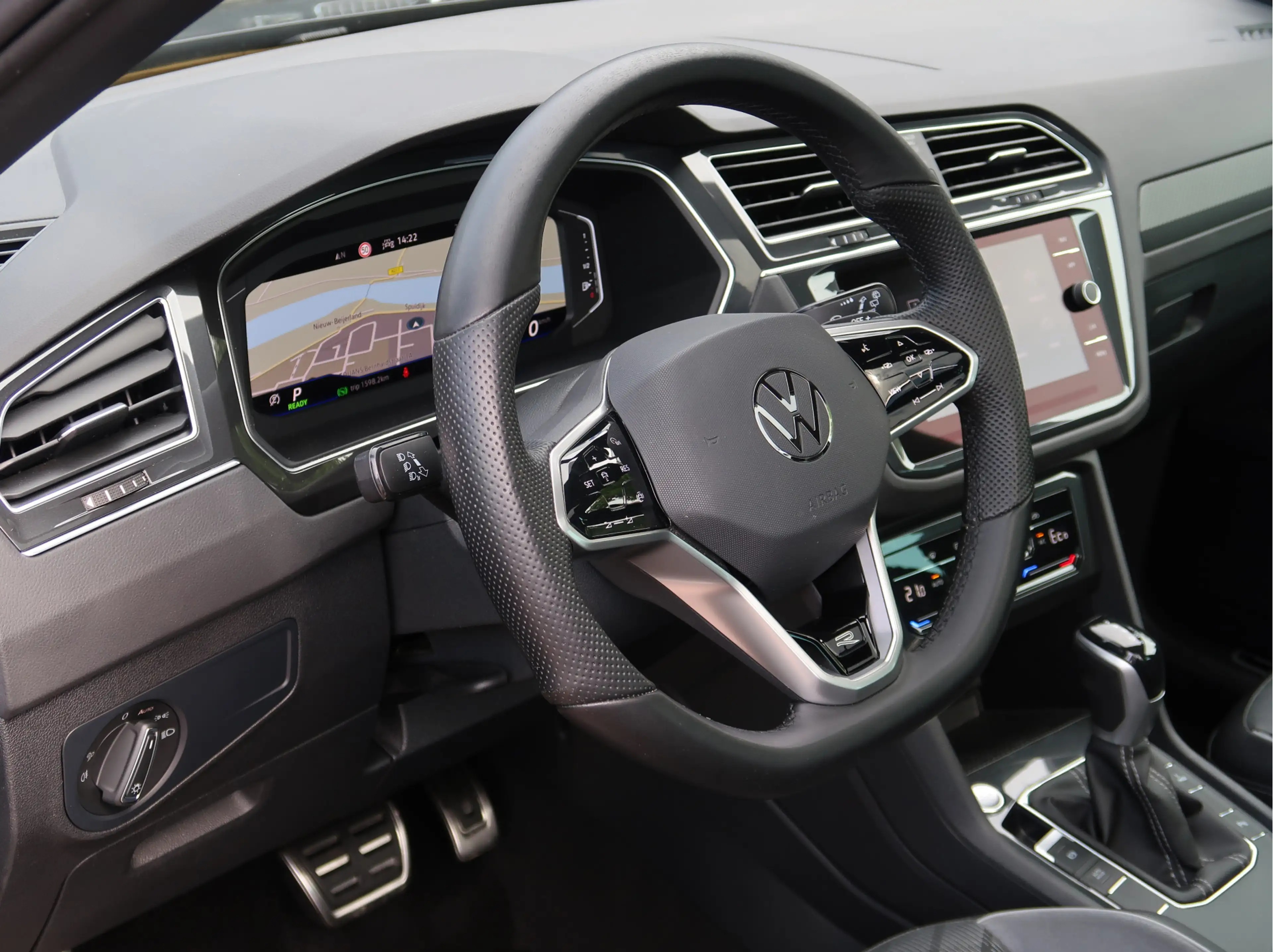 Volkswagen Tiguan 1.4 TSI eHybrid R-Line Business+ | Panorama | Trek — photo 13