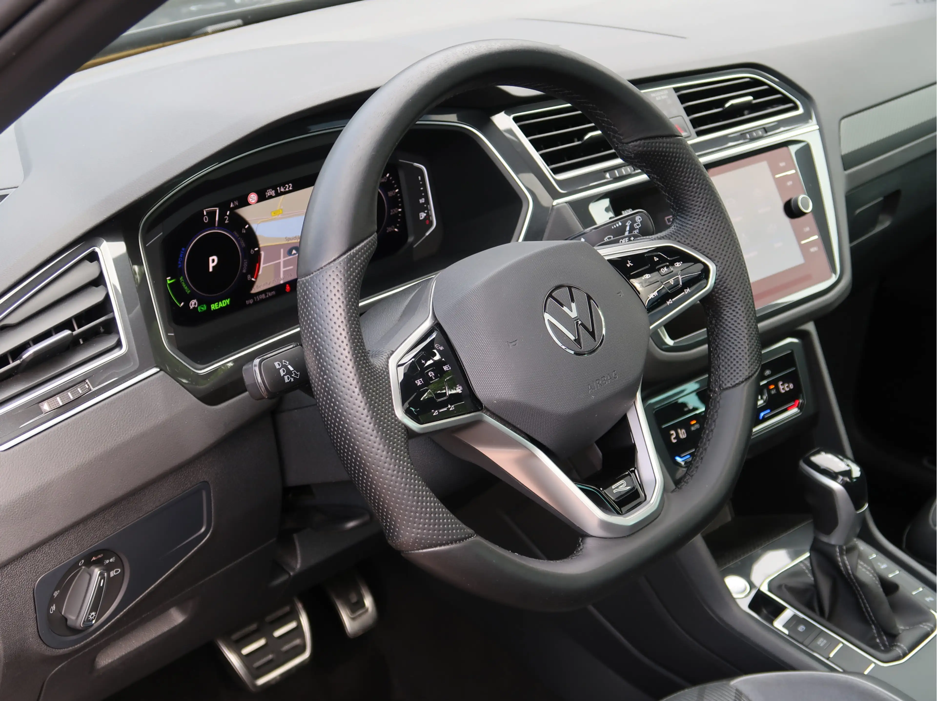 Volkswagen Tiguan 1.4 TSI eHybrid R-Line Business+ | Panorama | Trek — photo 12