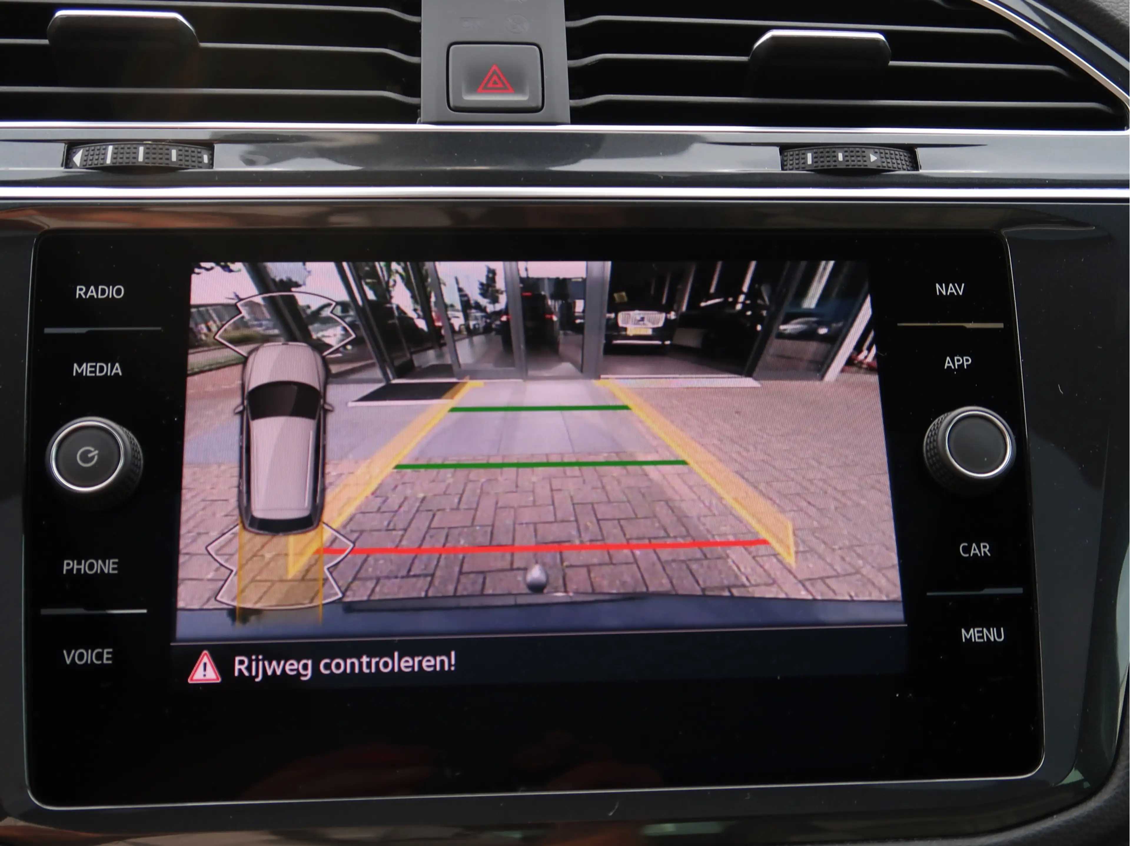 Volkswagen Tiguan 1.4 TSI eHybrid R-Line Business+ | Panorama | Trek — photo 4