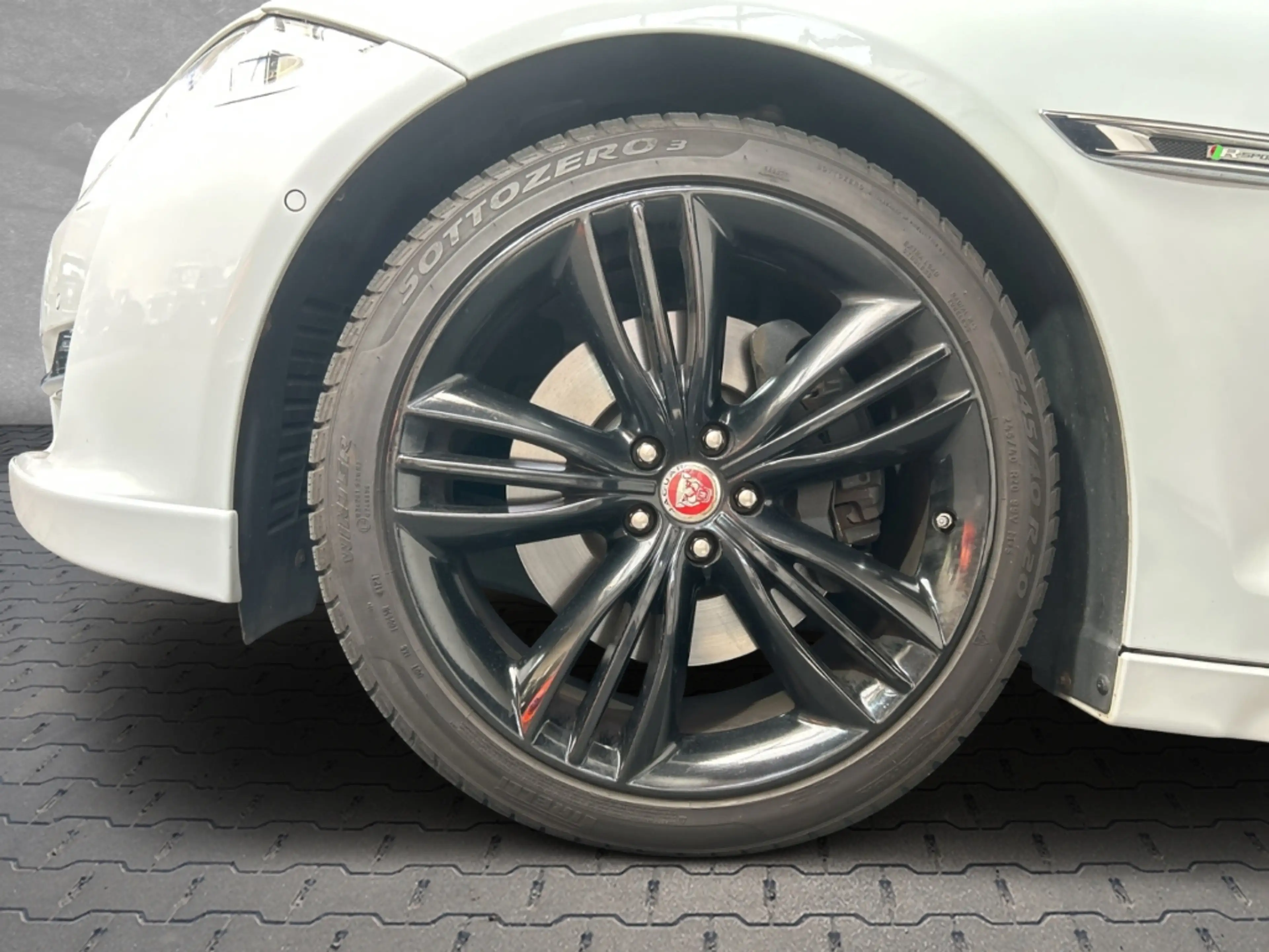 Jaguar XJ R-Sport Surround Kamera ACC DAB — photo 9
