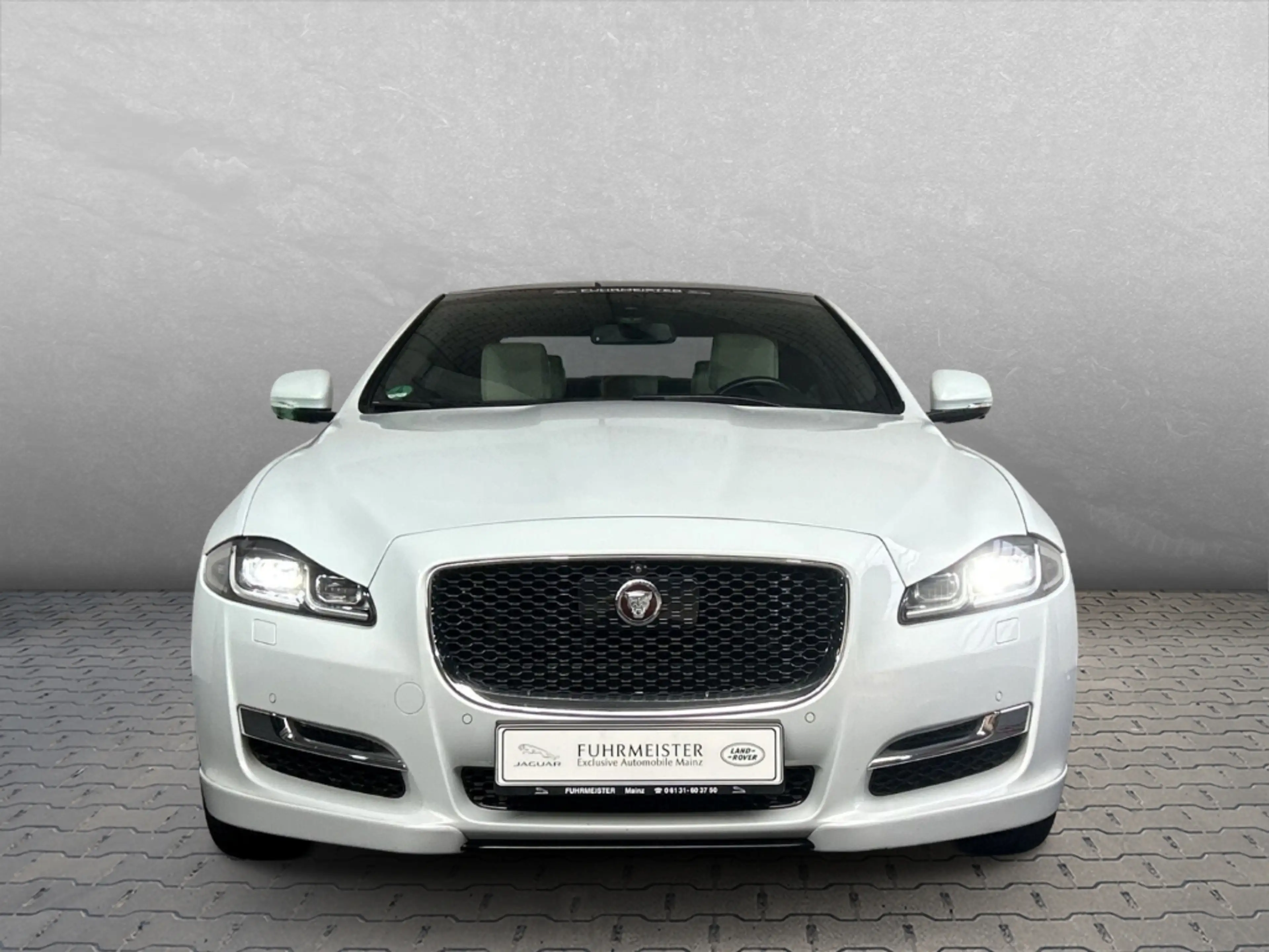 Jaguar XJ R-Sport Surround Kamera ACC DAB — photo 8