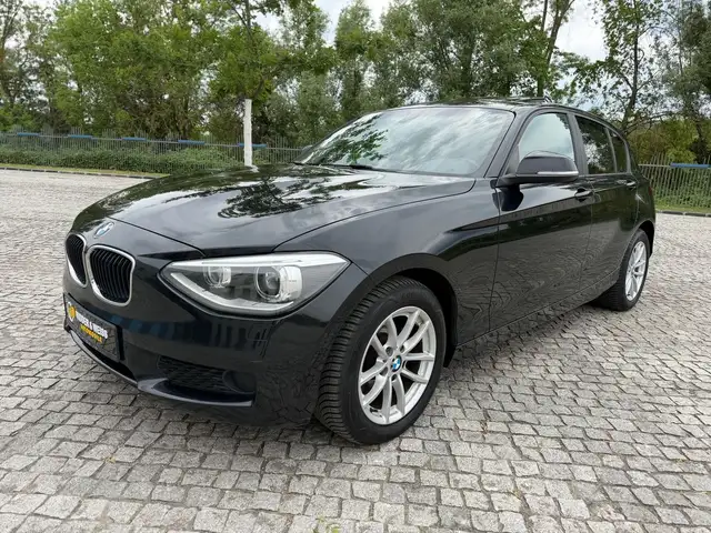 BMW 118 D AUTOMATIK/NAVI/XENON/S-DACH/HARMAN/STZHZG/PDC