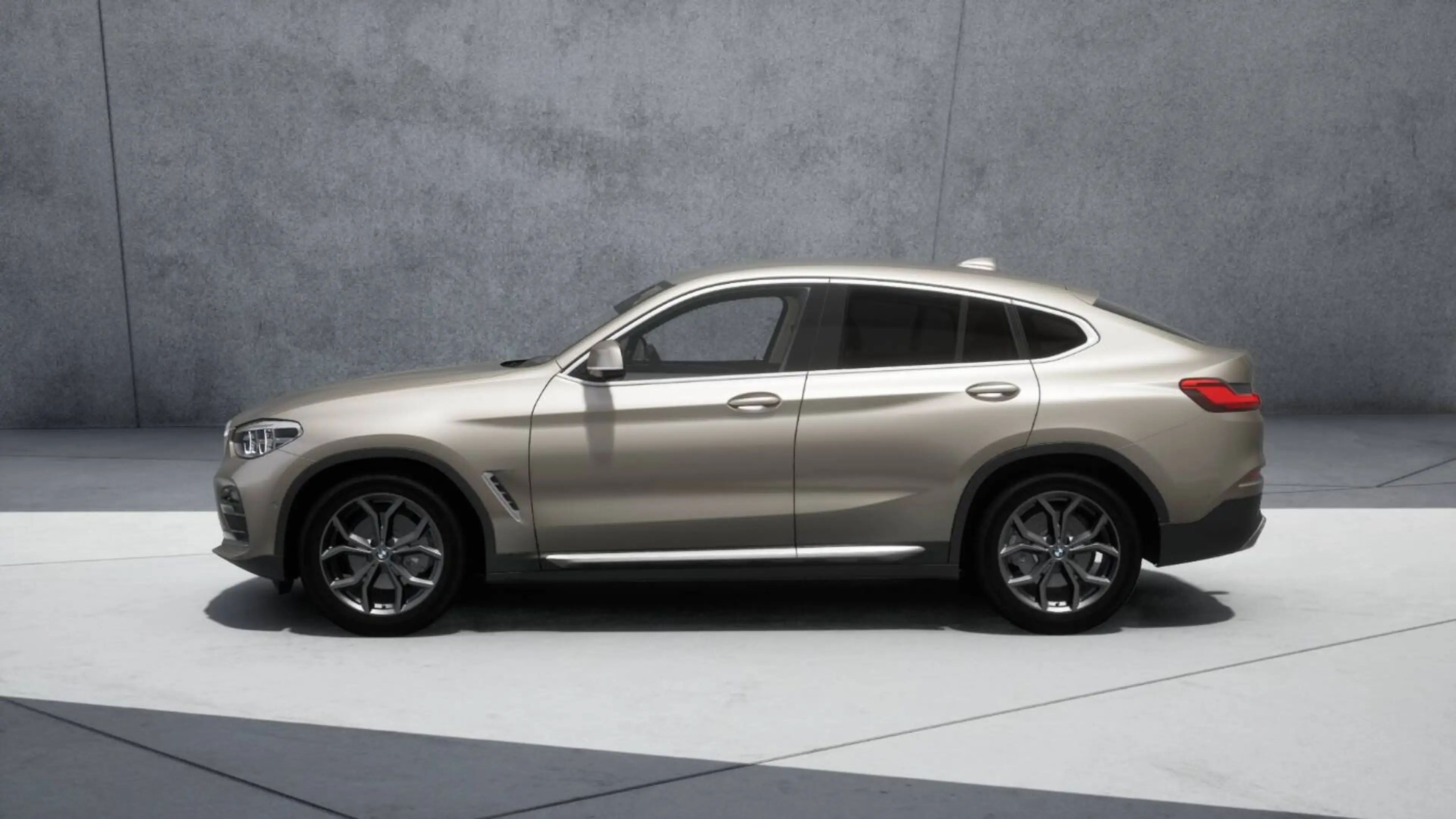 BMW X4 xDrive 30d xLine LED ACC AHK HUD HiFi RFK — photo 5