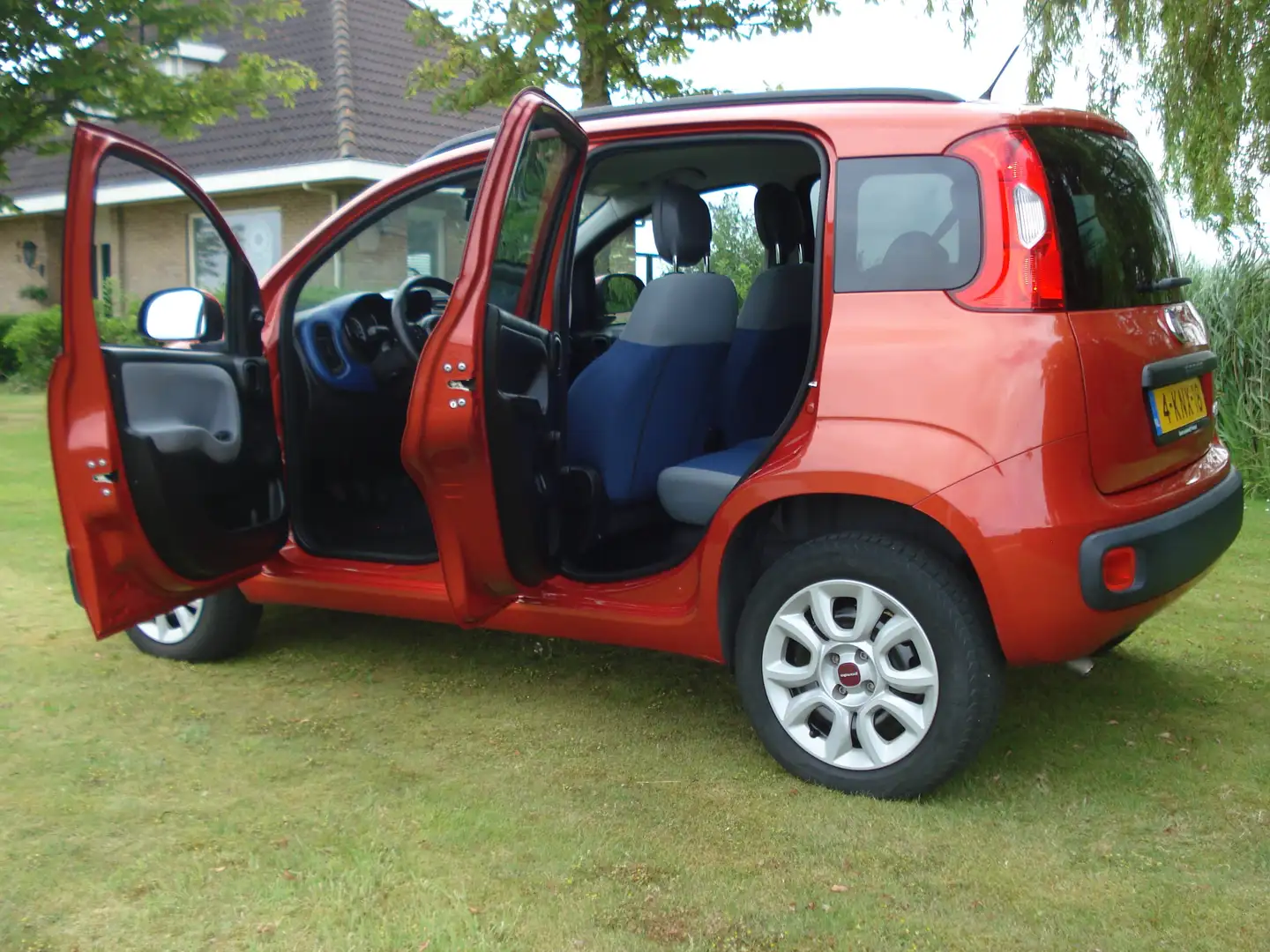 Fiat Panda 0.9 TwinAir CNG Ed.C Rood - 2