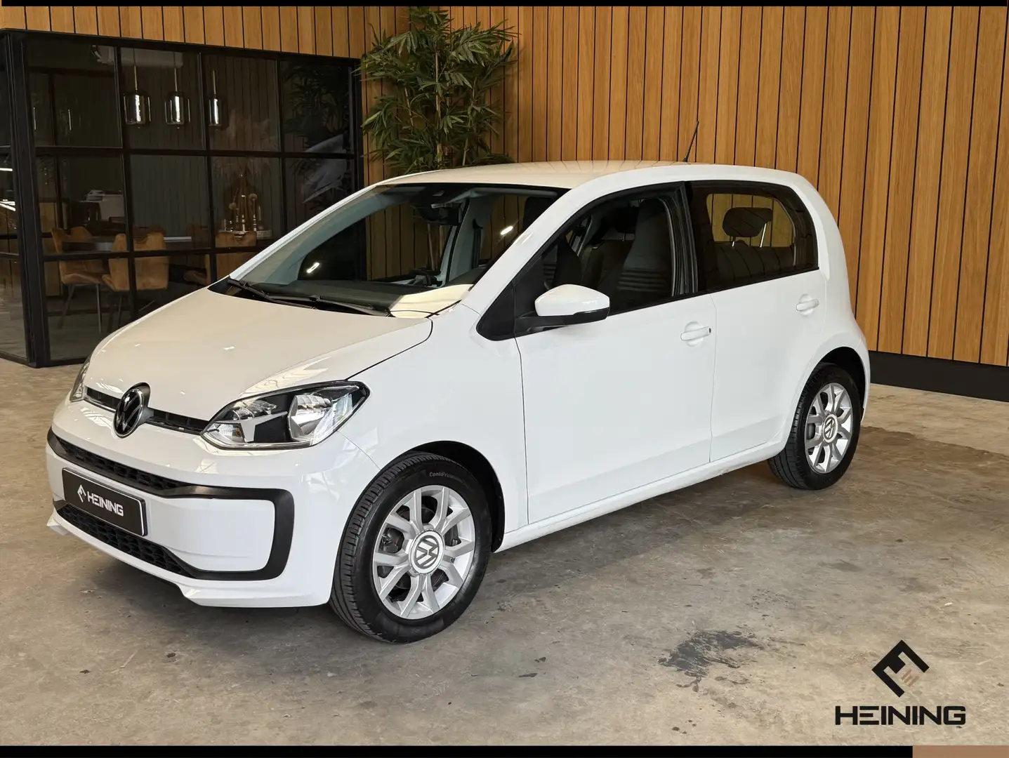 Volkswagen up! 1.0 BMT move up! Airco. Bluetooth. Lichtmetaal. Ho Wit - 1