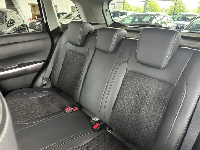 Suzuki Vitara view 12