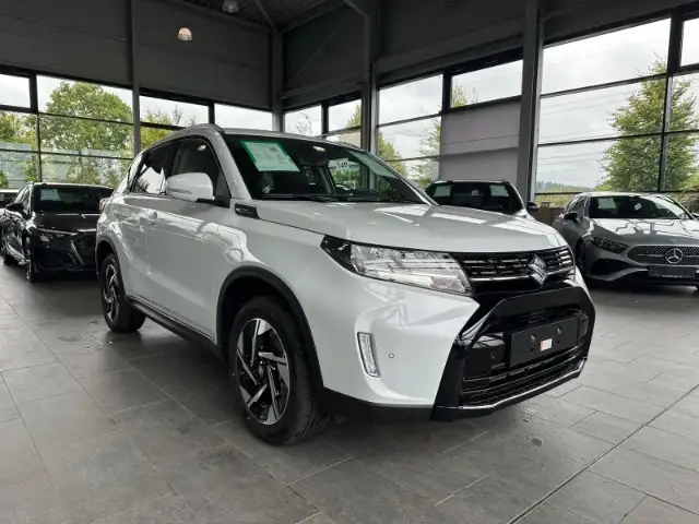 Suzuki Vitara view 4