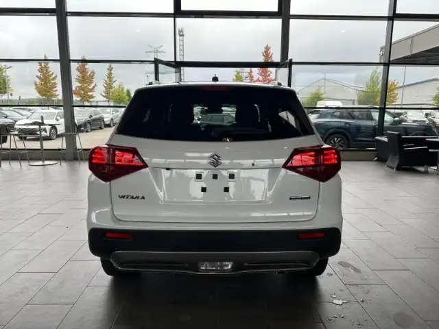 Suzuki Vitara view 6