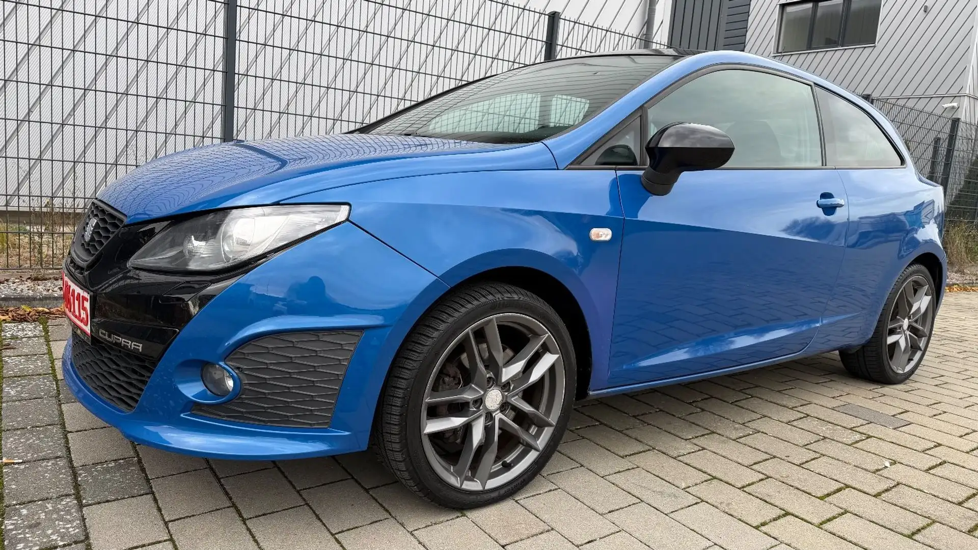 SEAT Ibiza 1.4 SC CUPRA AUTOMATIK TÜV,KLIMA,NAVI,SHZ Blau - 1