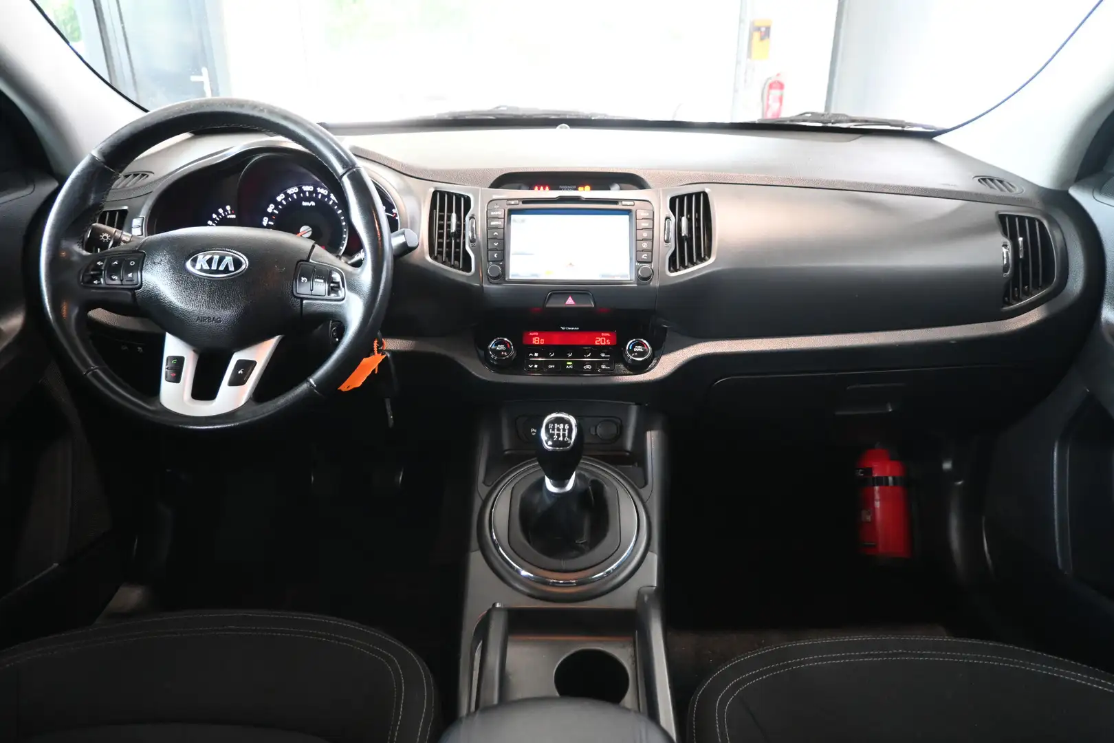 Kia Sportage 1.6 GDI DynamicLine Clima Navigatie Cruise Control Grey - 2