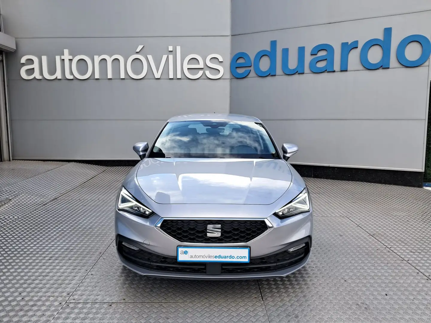 SEAT Leon 1.0 TSI S&S Style XS 110 Plateado - 2