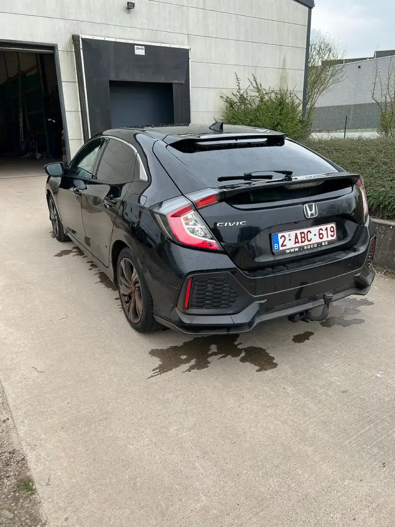 Honda Civic 1.0 i-VTEC Elegance CVT Fekete - 2