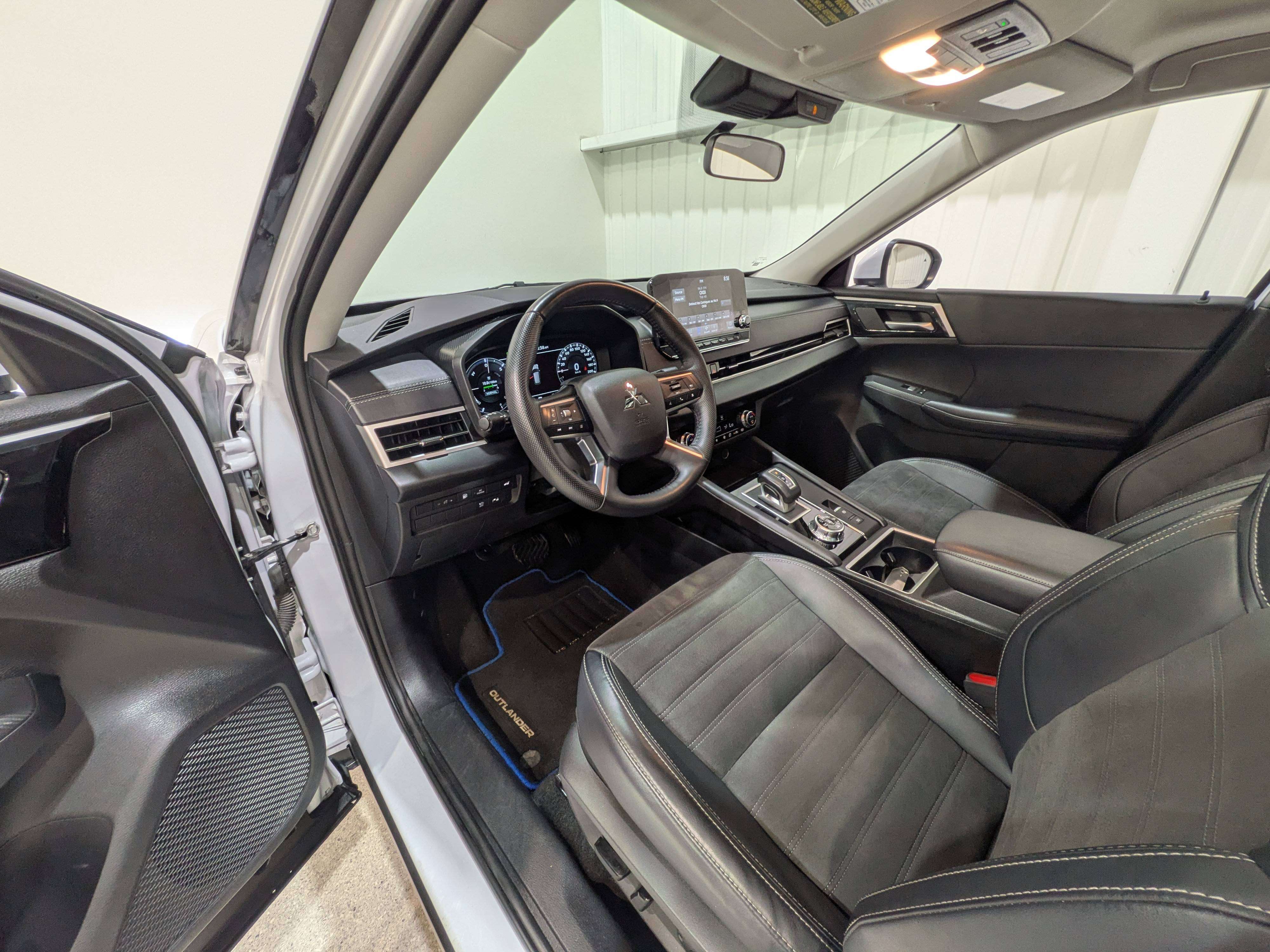 Mitsubishi Outlander 2025