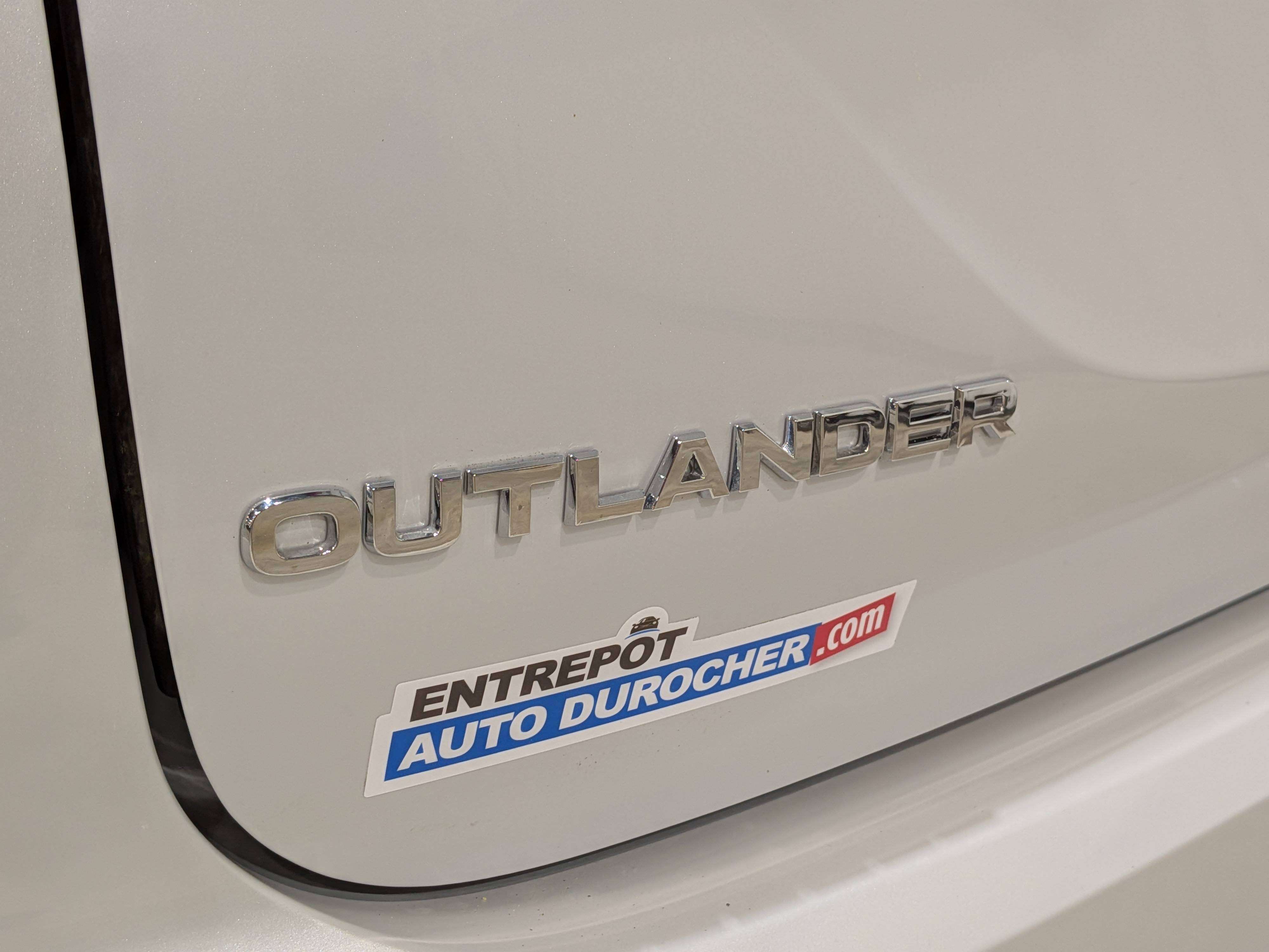 Mitsubishi Outlander 2025