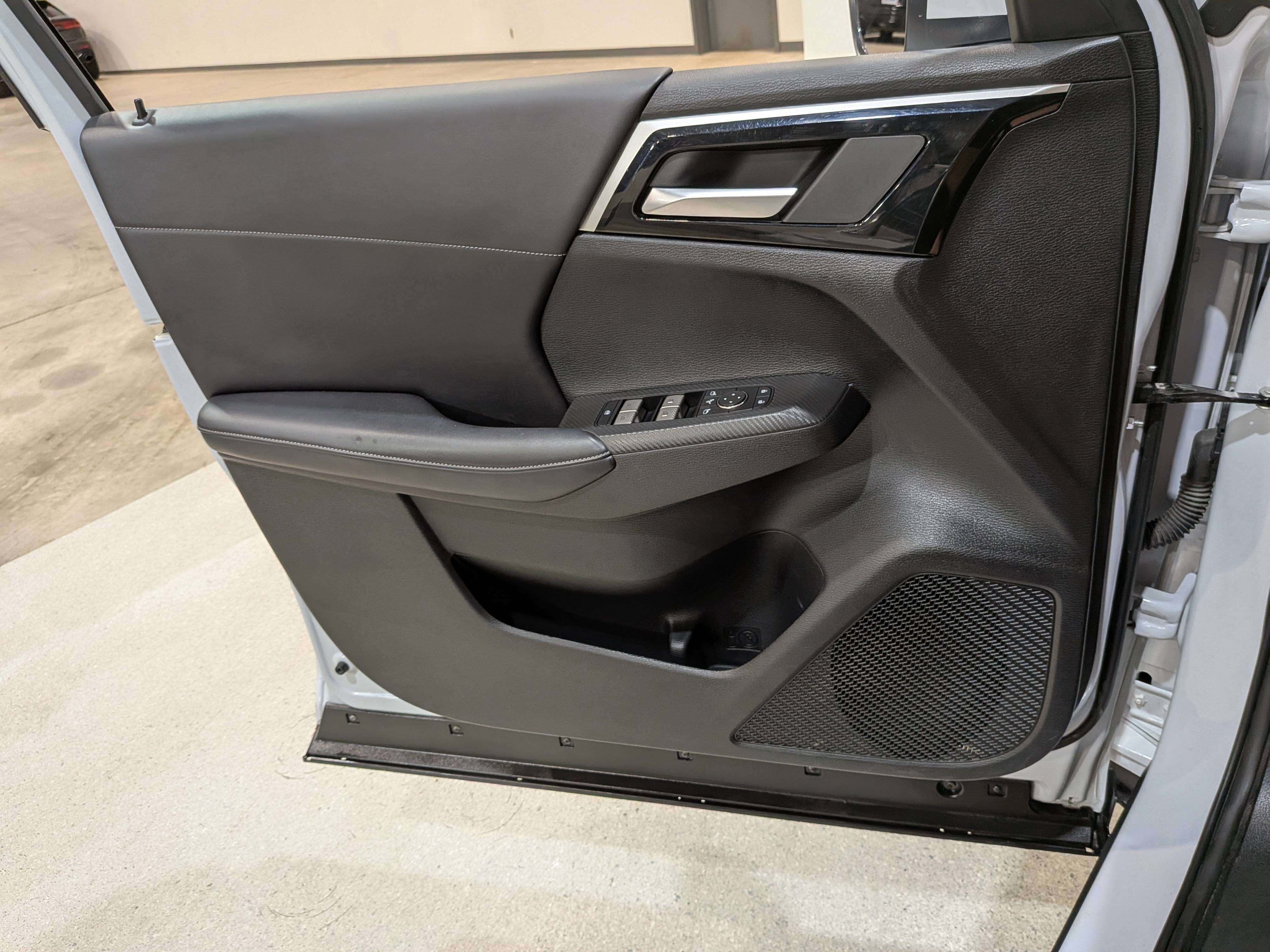 Mitsubishi Outlander 2025