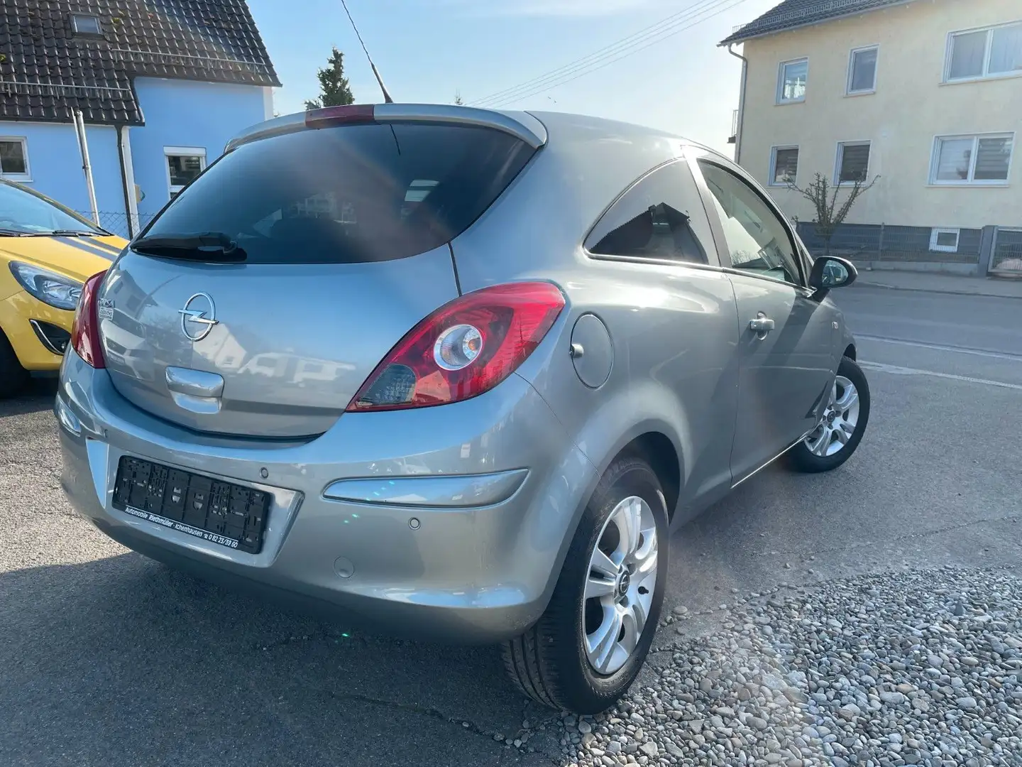 Opel Corsa D Edition "111 Jahre" Automatic Silber - 2