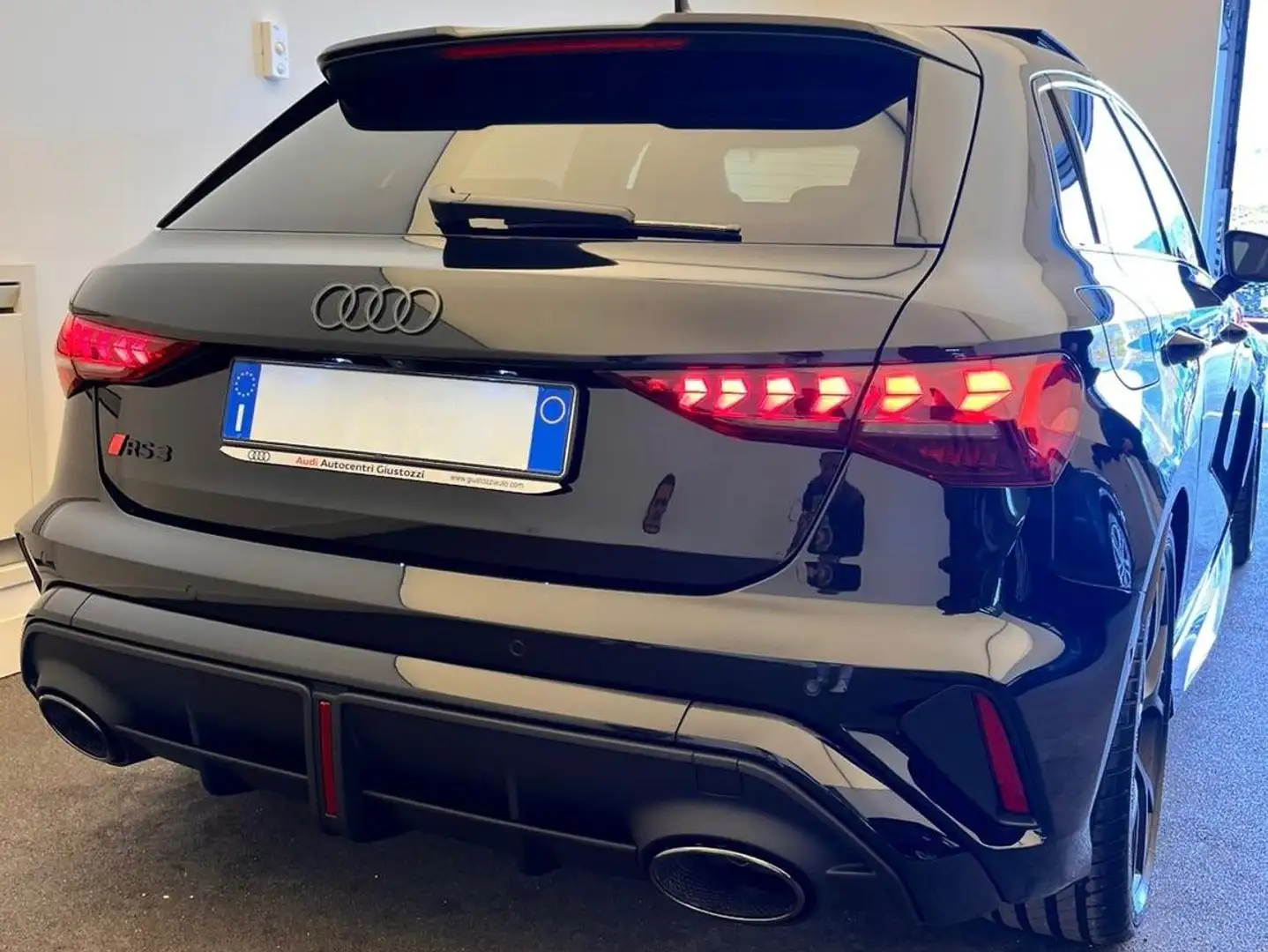 Audi RS3 Restyling Negru - 1