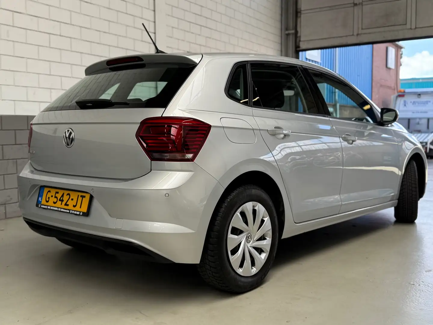 Volkswagen Polo 1.0 TSI Comfortline Automaat Zilver - 2