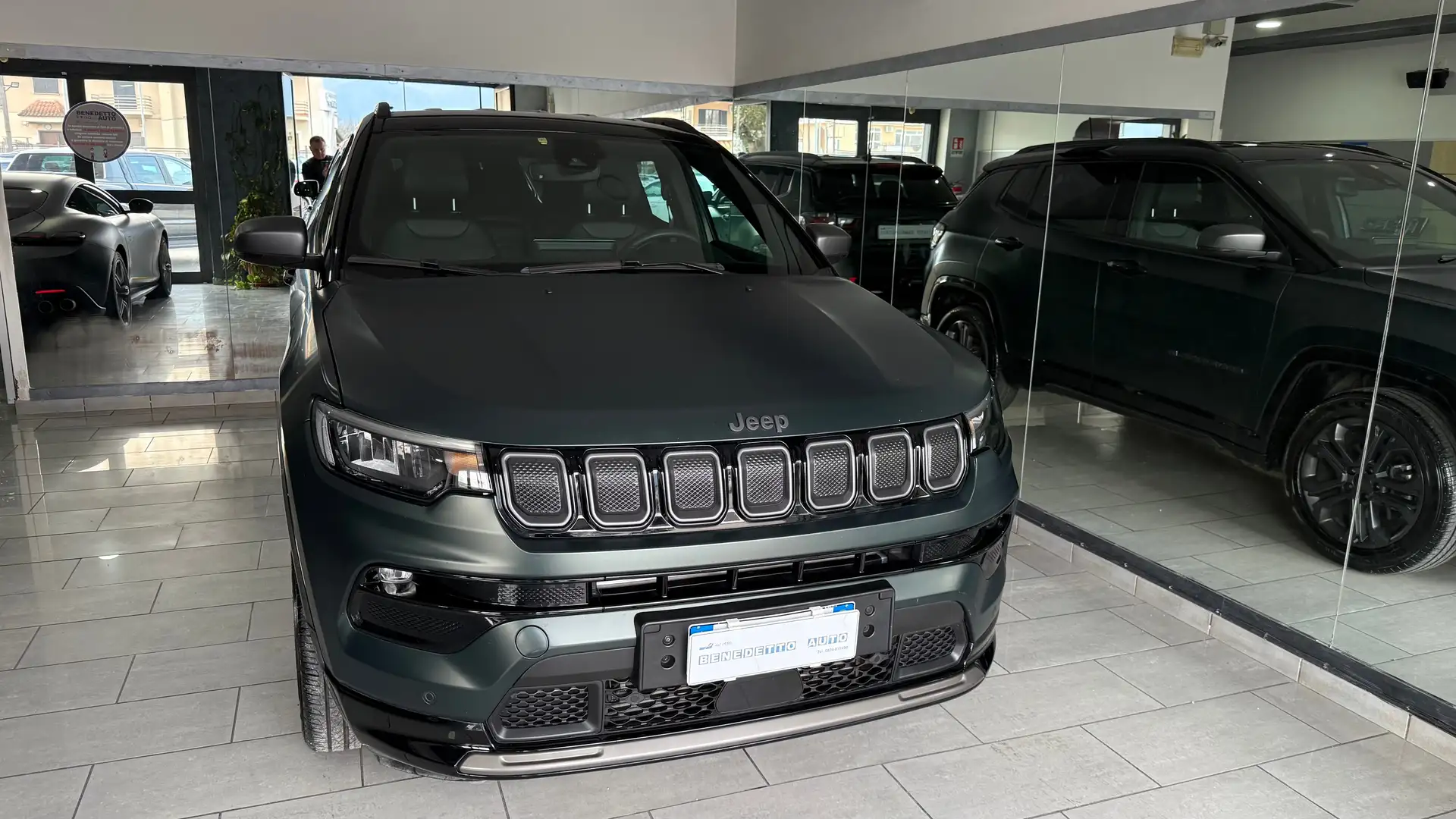 Jeep Compass 1.6 mjt 80 Anniversario 2wd 130cv Grün - 2
