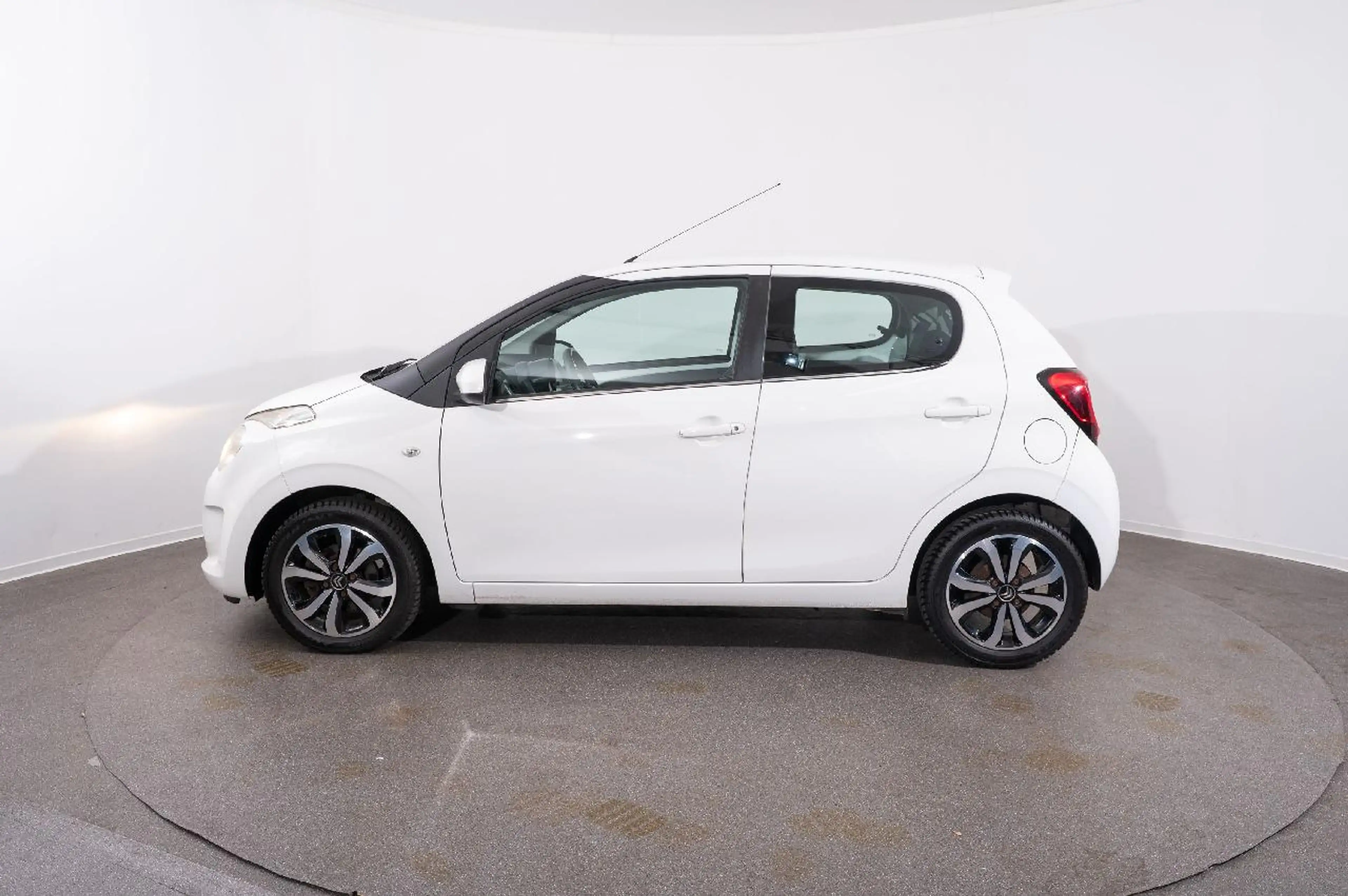 Citroen C1 Shine — photo 8