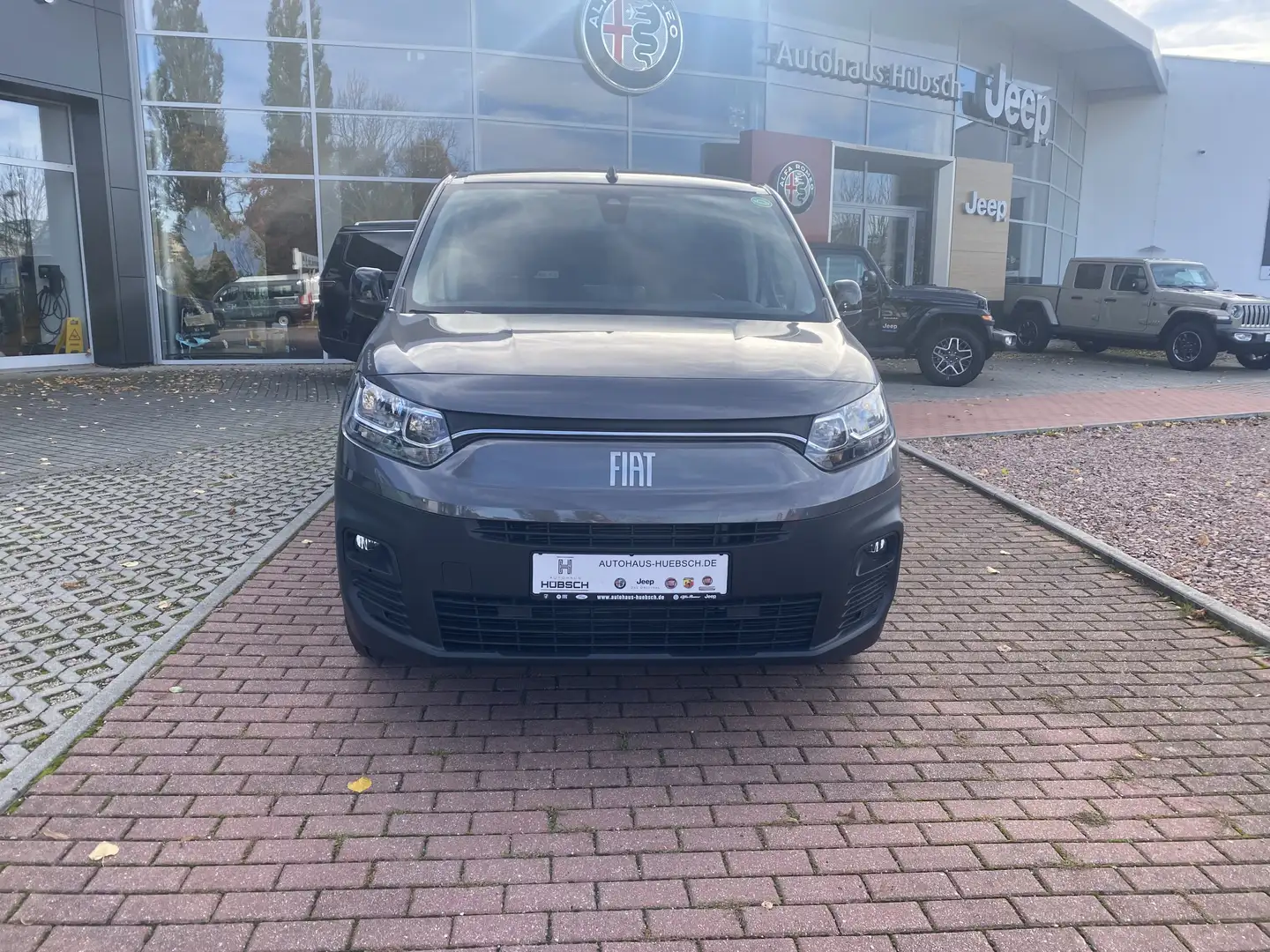 Fiat Doblo E-Doblo Cargo KaWa L2 Grau - 2