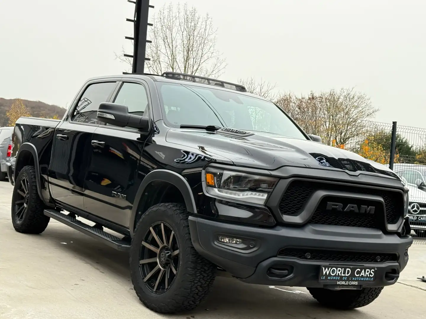 Dodge RAM 5.7i LPG REBEL TAILGATE TVAC*BTWIN PNEUMAT DISTRO Чёрный - 2